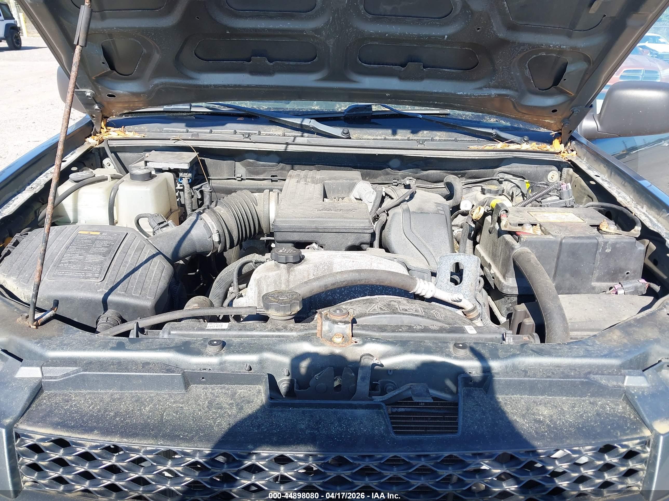CHEVROLET COLORADO image 10