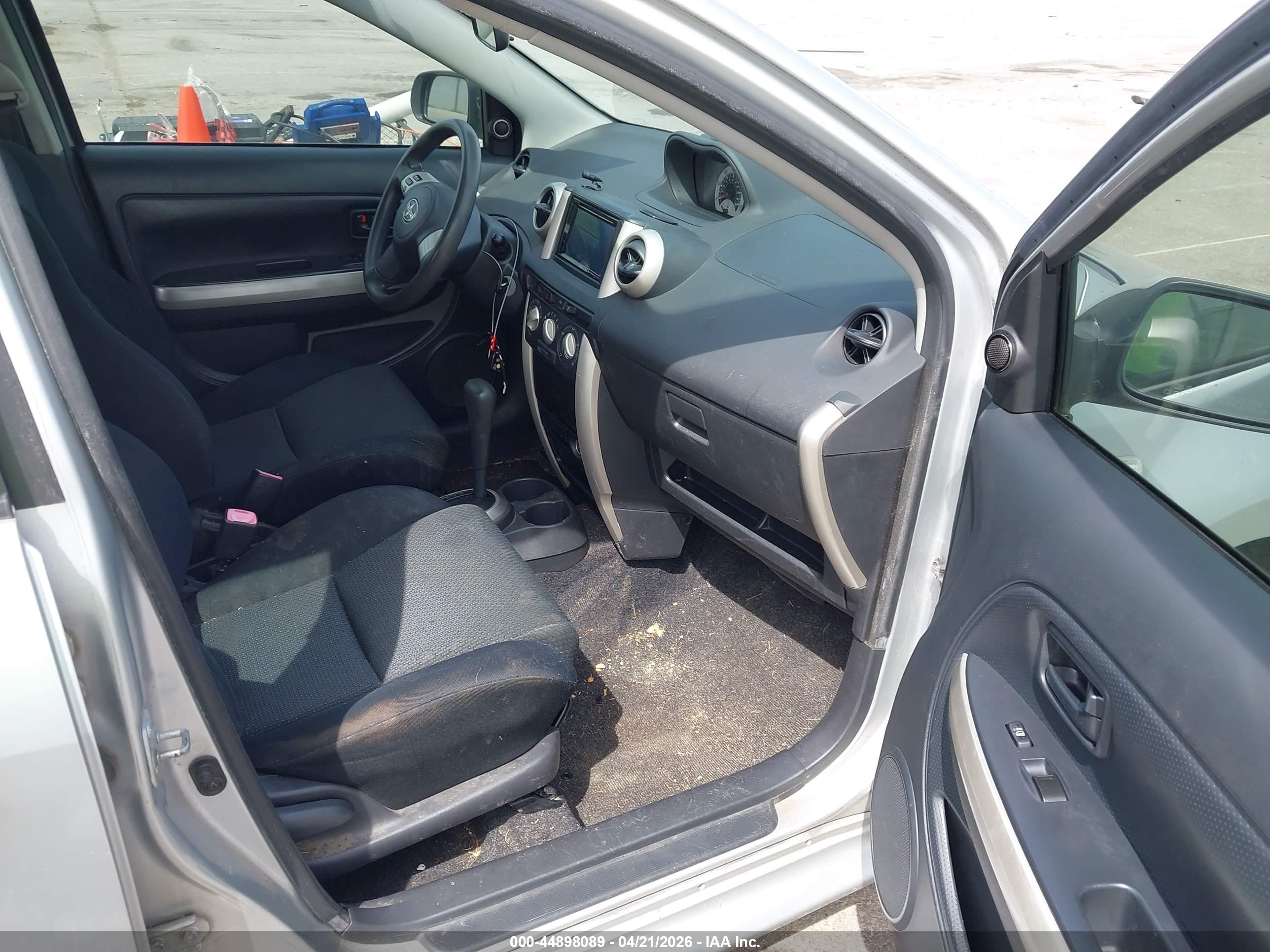 SCION XA image 5