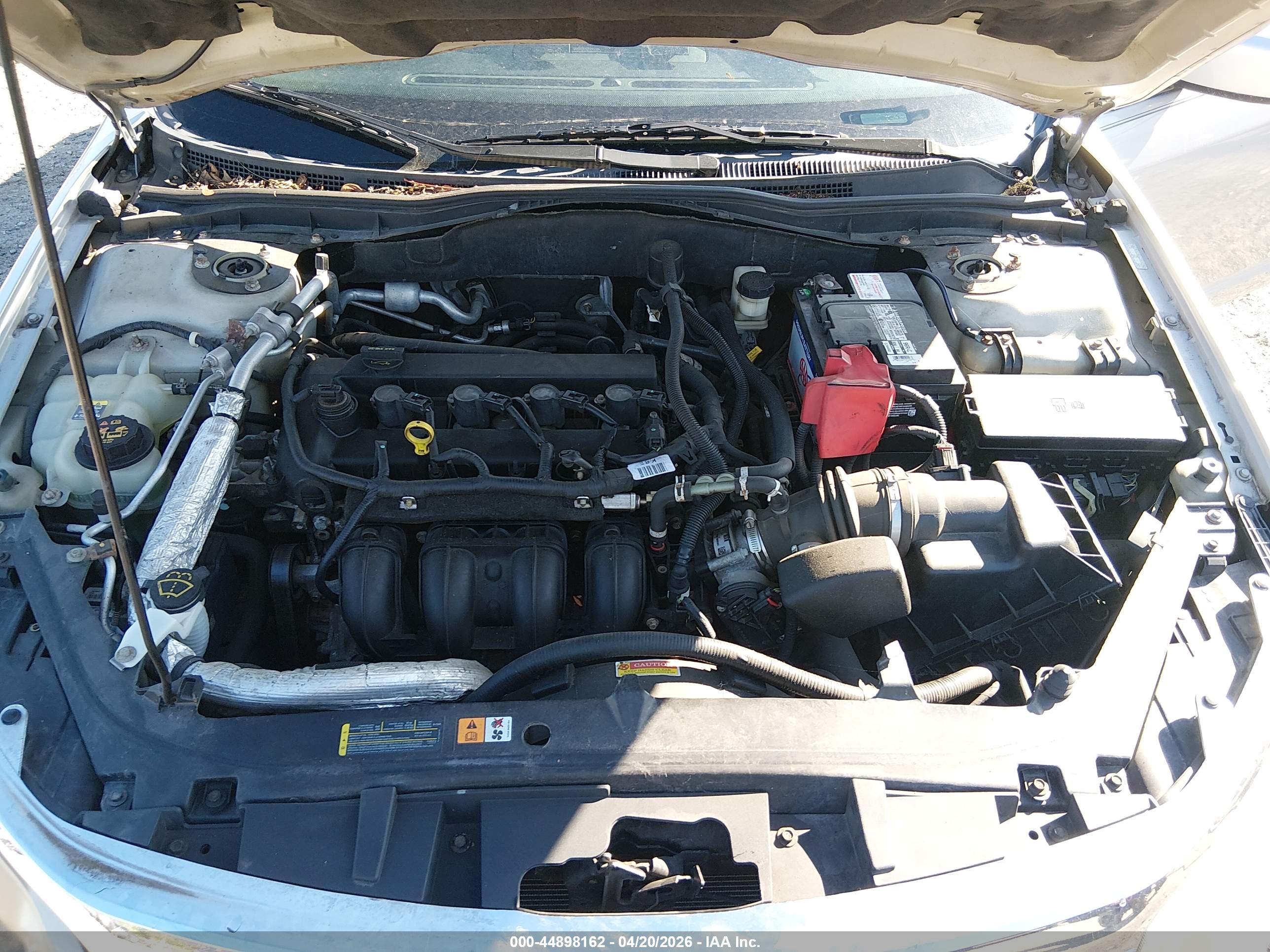 FORD FUSION image 10