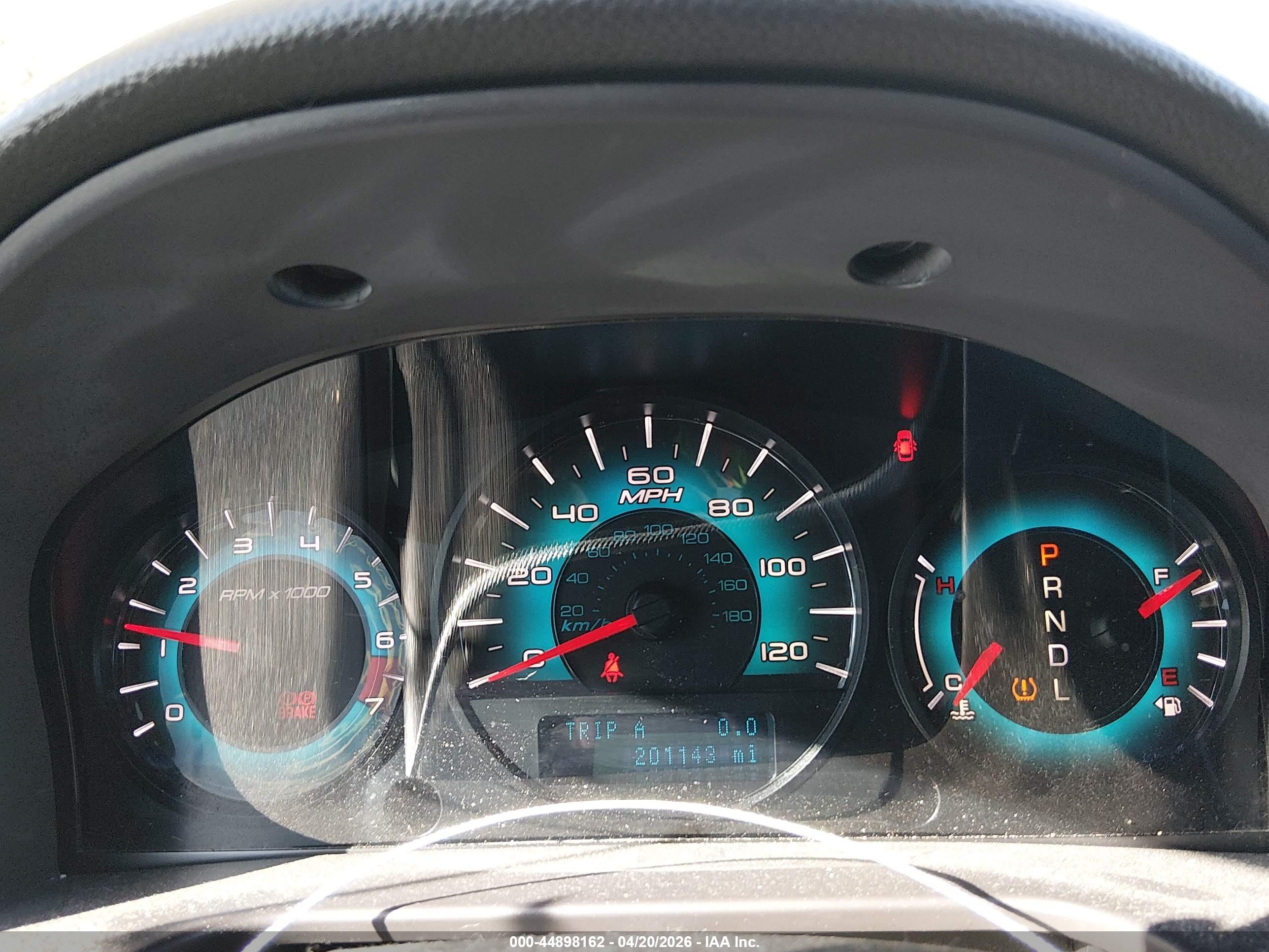 FORD FUSION image 7