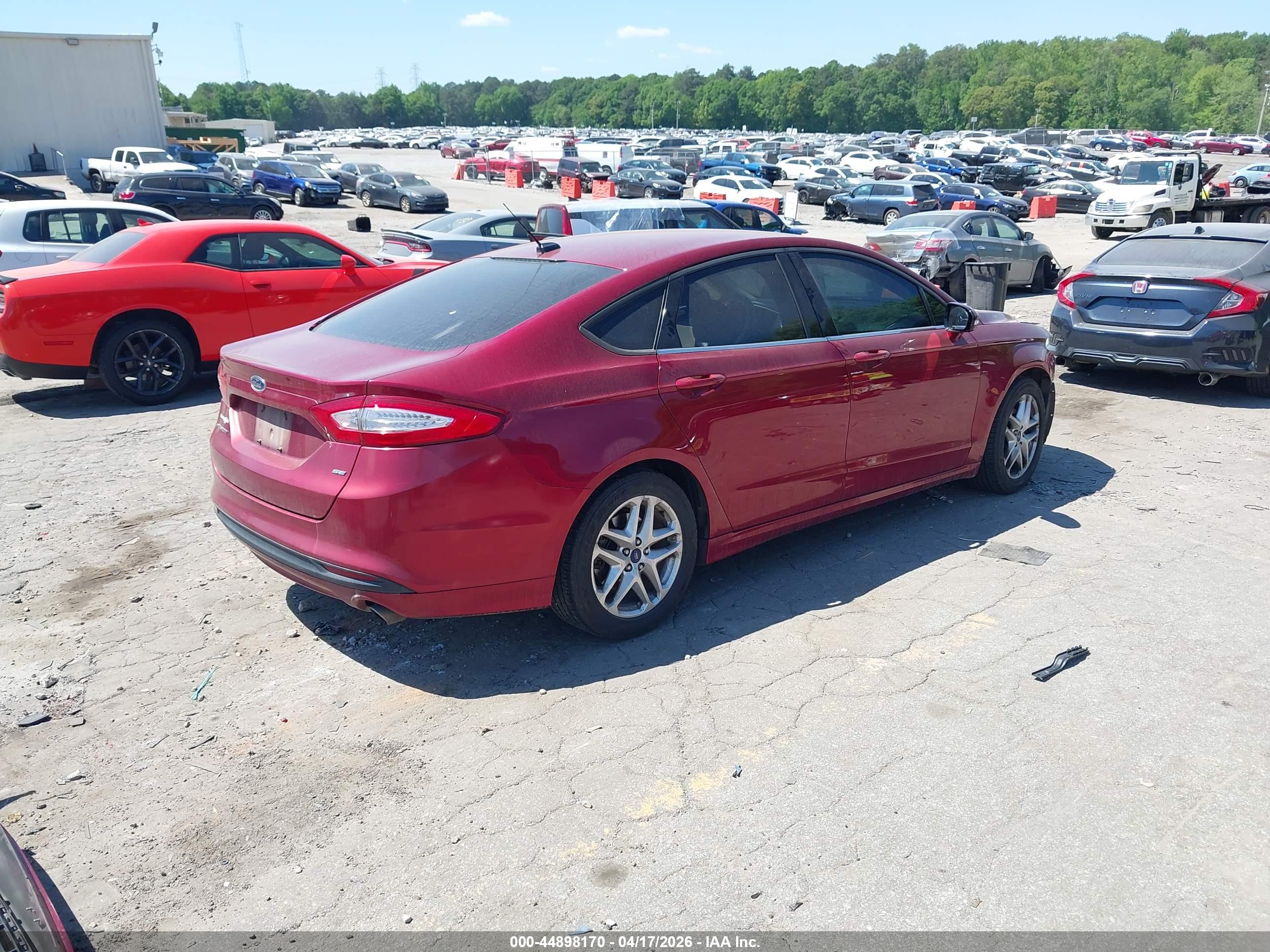 FORD FUSION image 4