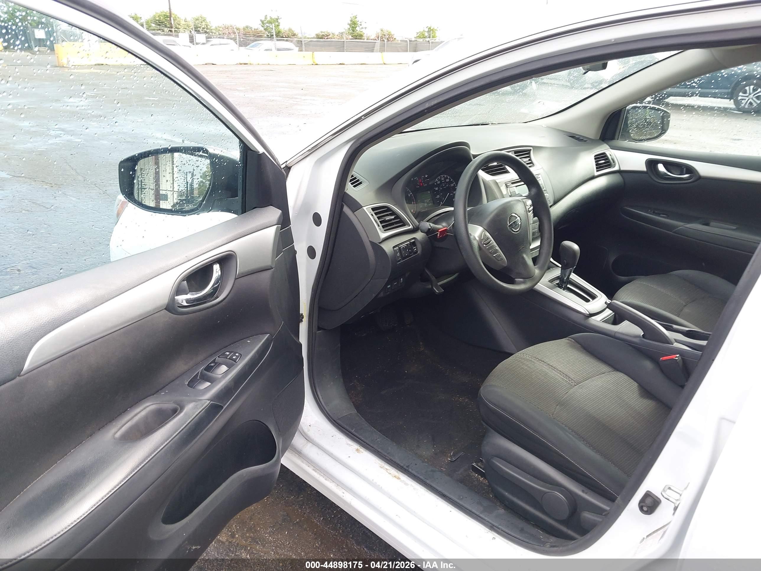 NISSAN SENTRA image 5