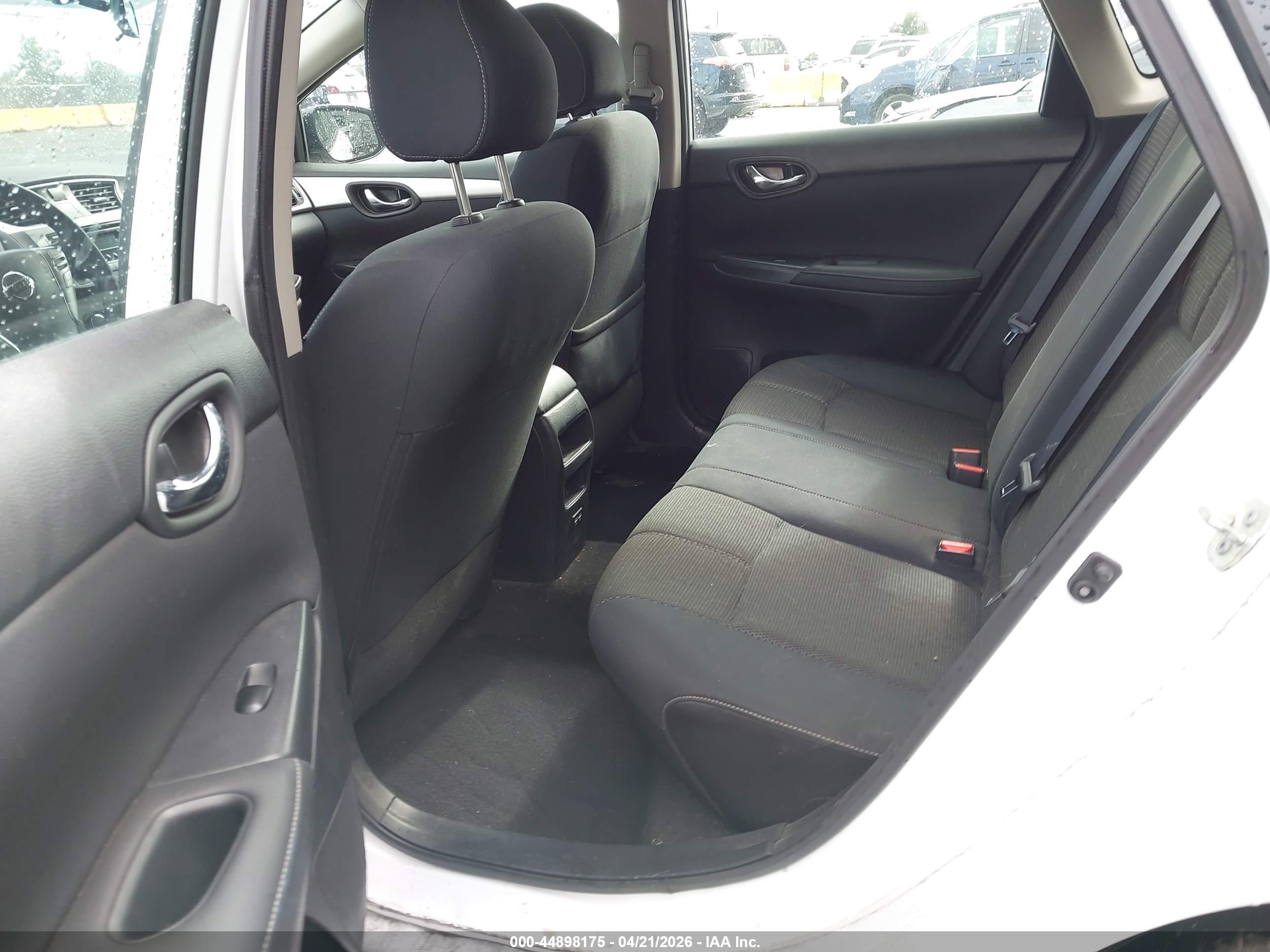 NISSAN SENTRA image 8