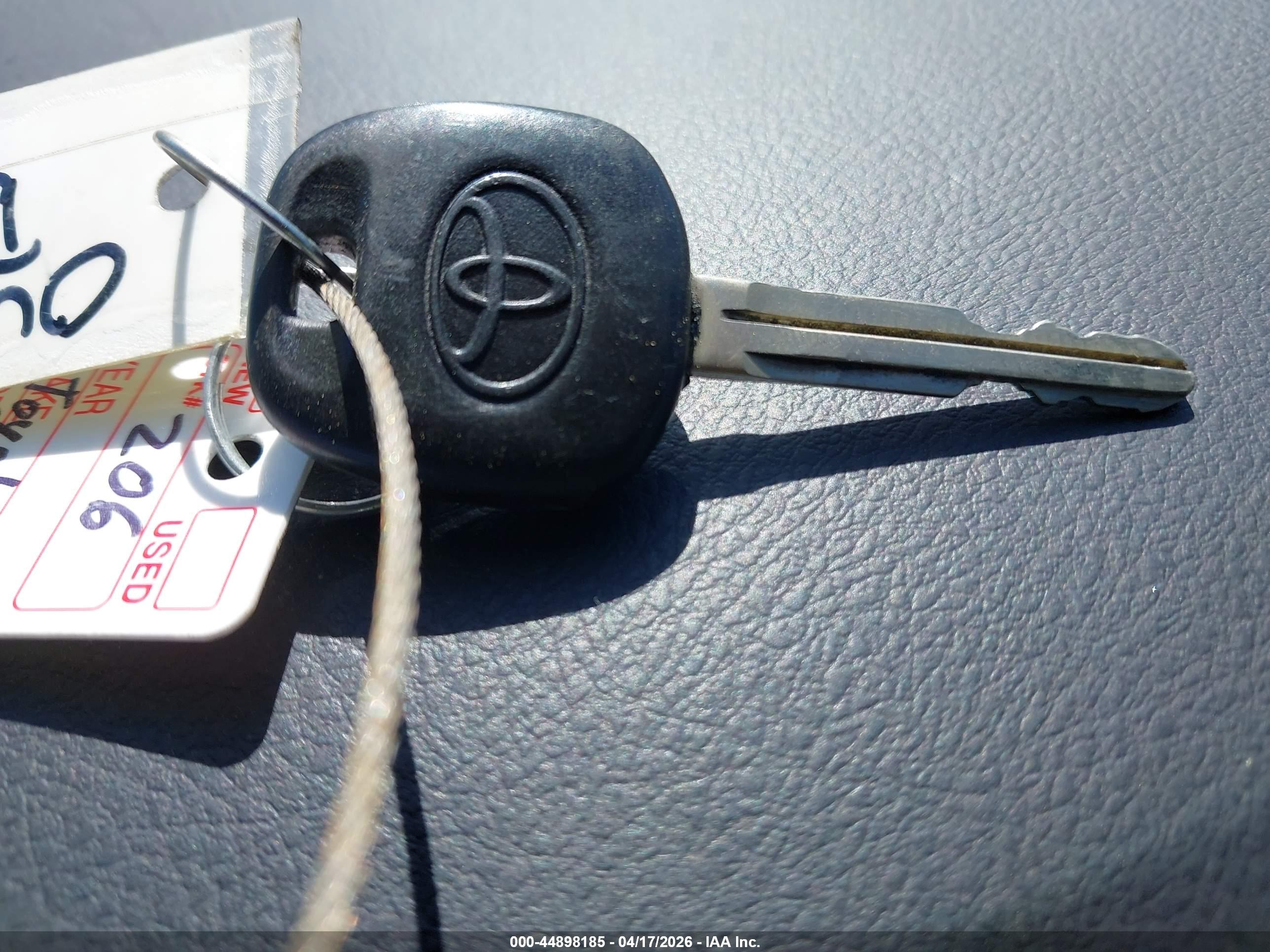 TOYOTA SIENNA image 11