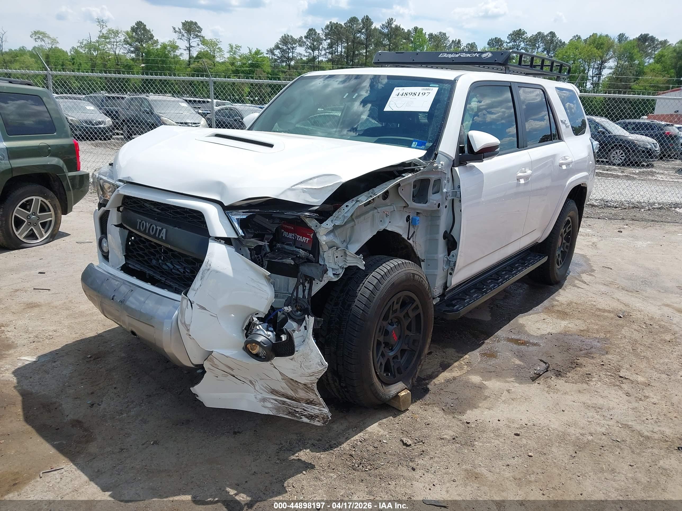 TOYOTA 4RUNNER image 2