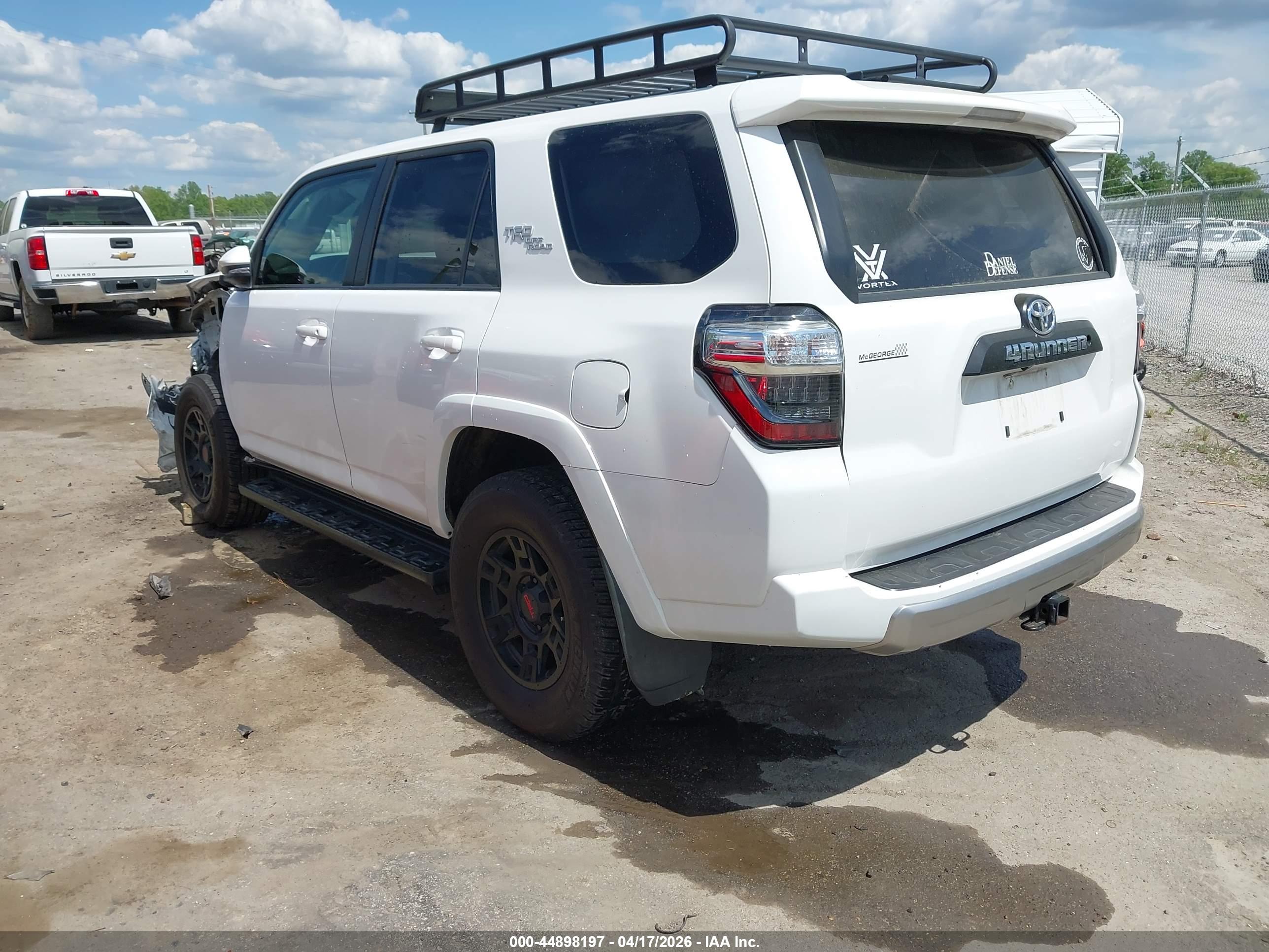 TOYOTA 4RUNNER image 3