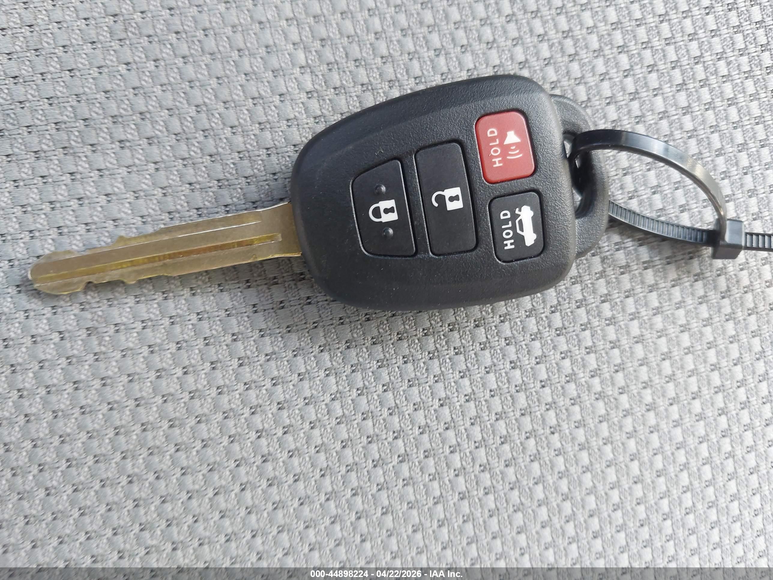 TOYOTA RAV4 image 11