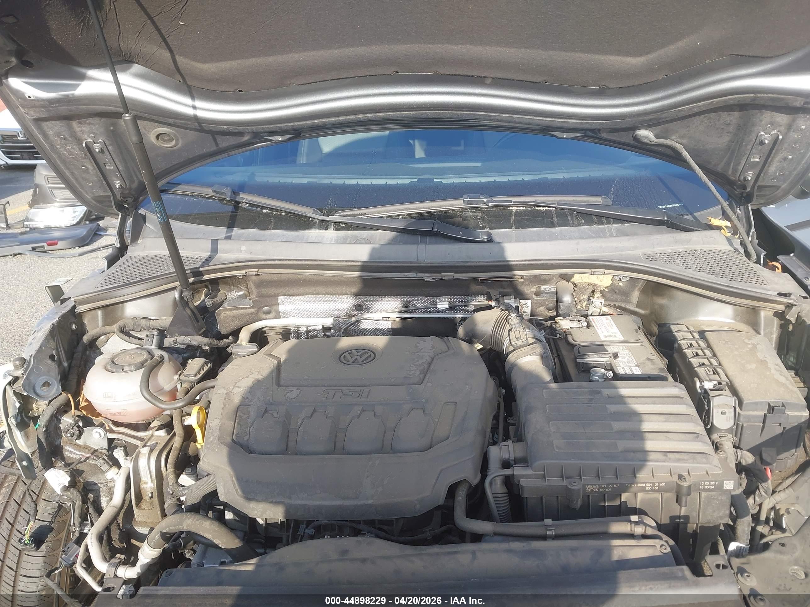 VOLKSWAGEN TIGUAN image 10