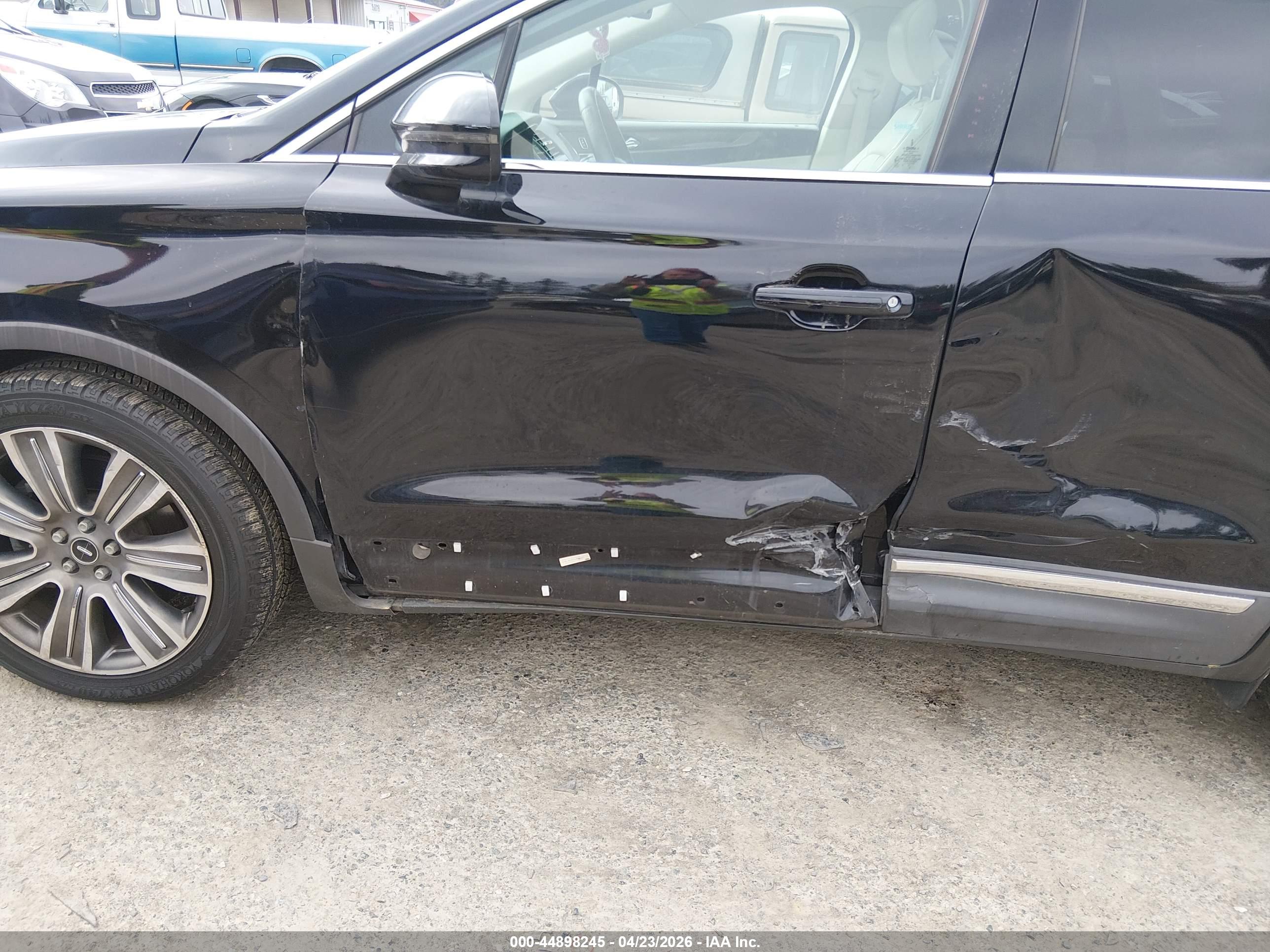 LINCOLN MKC image 6