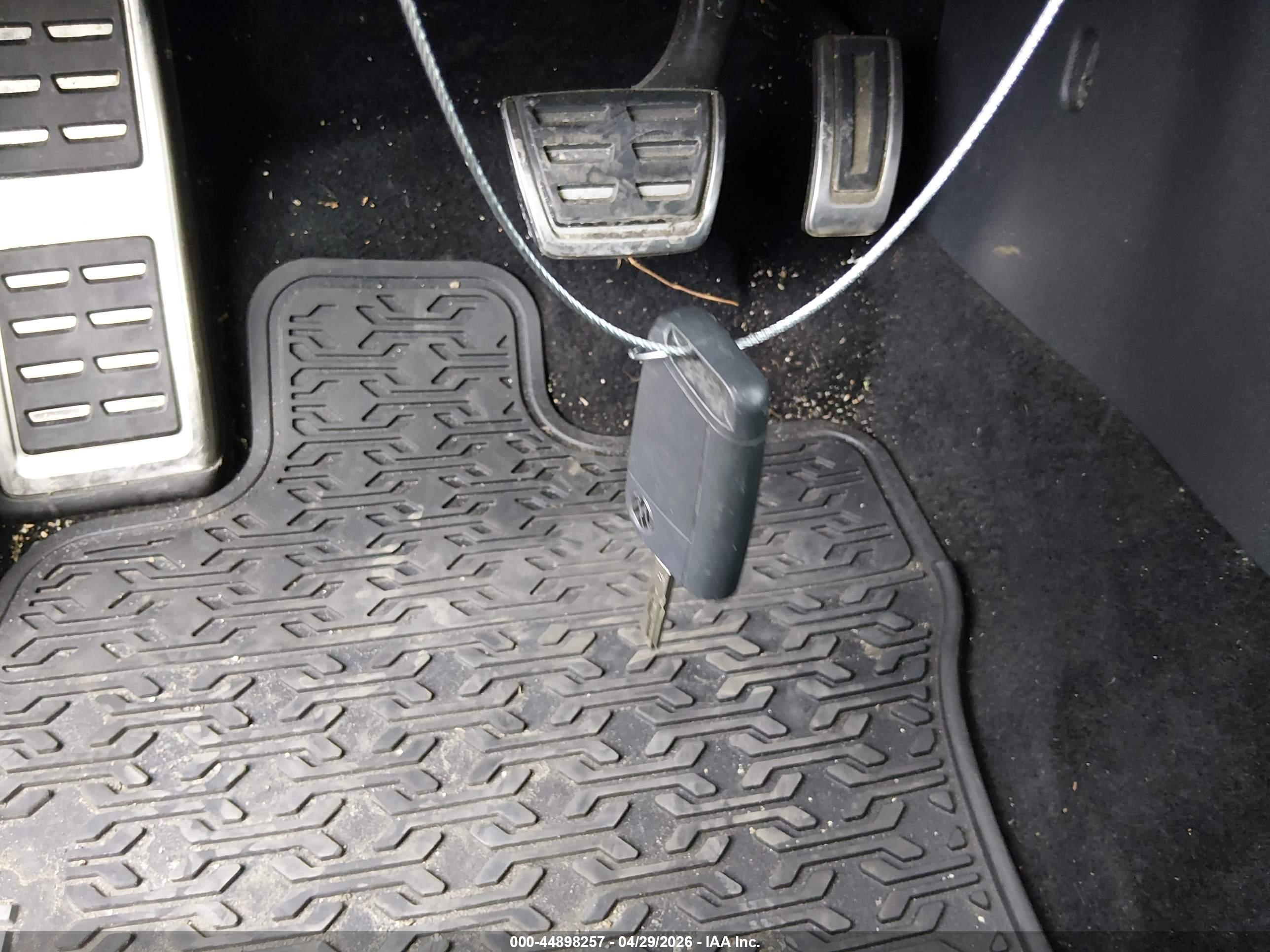 VOLKSWAGEN JETTA image 11