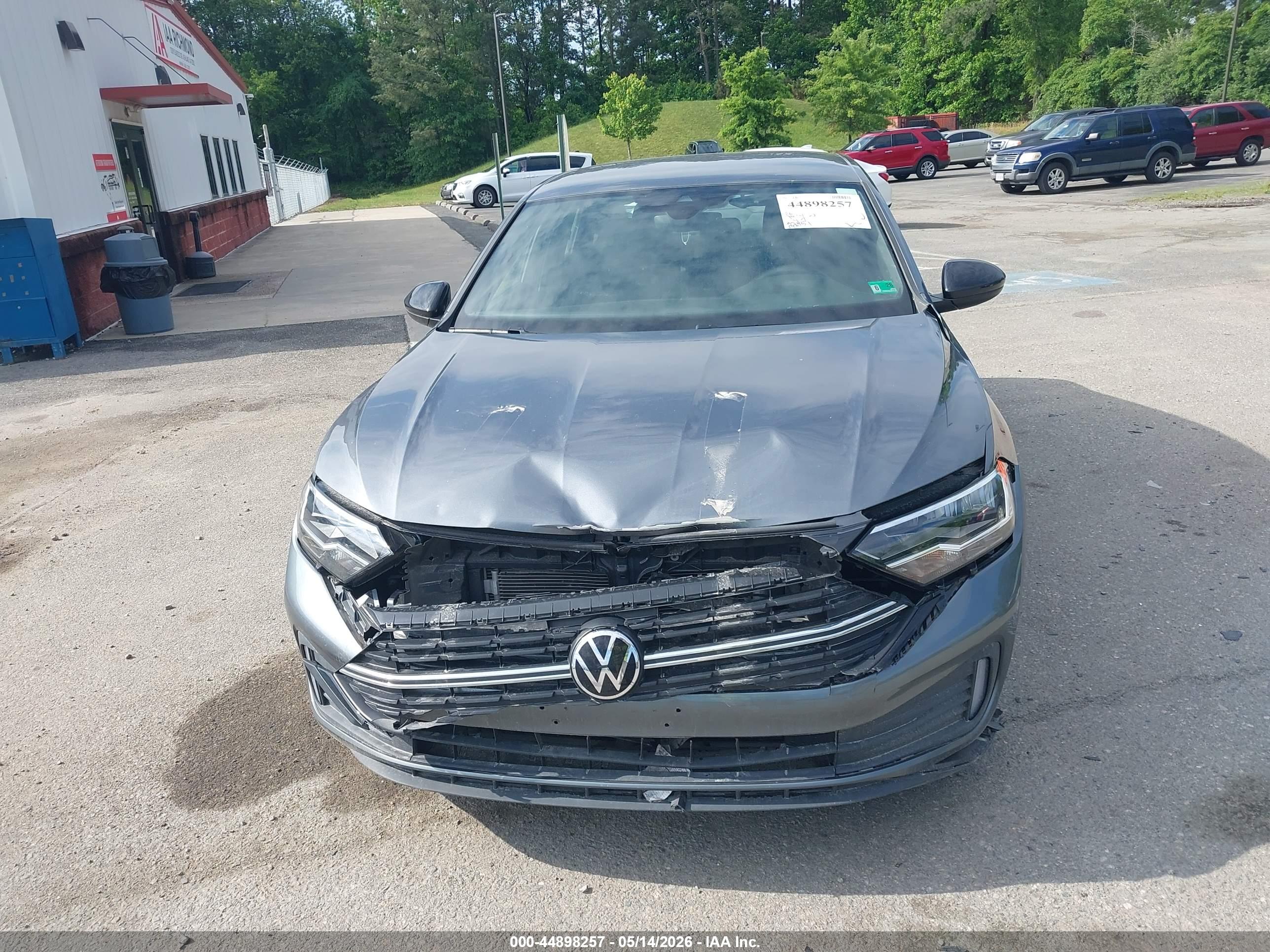 VOLKSWAGEN JETTA image 6