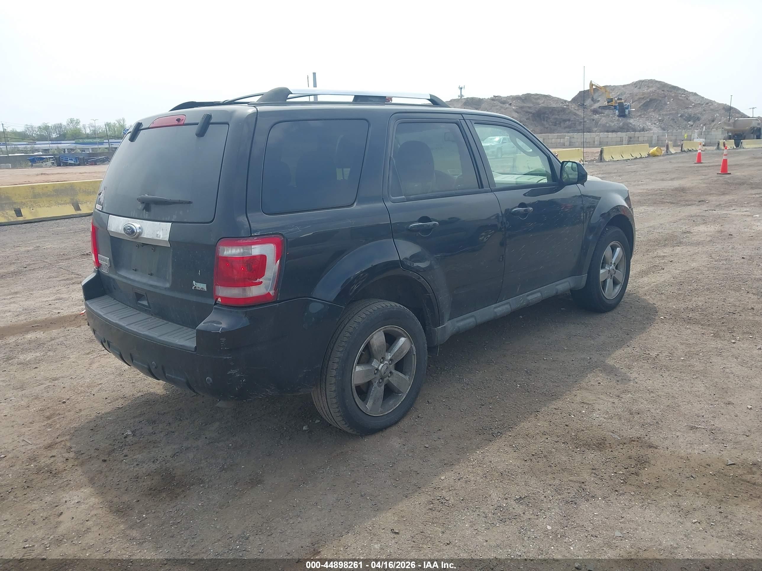 FORD ESCAPE image 4