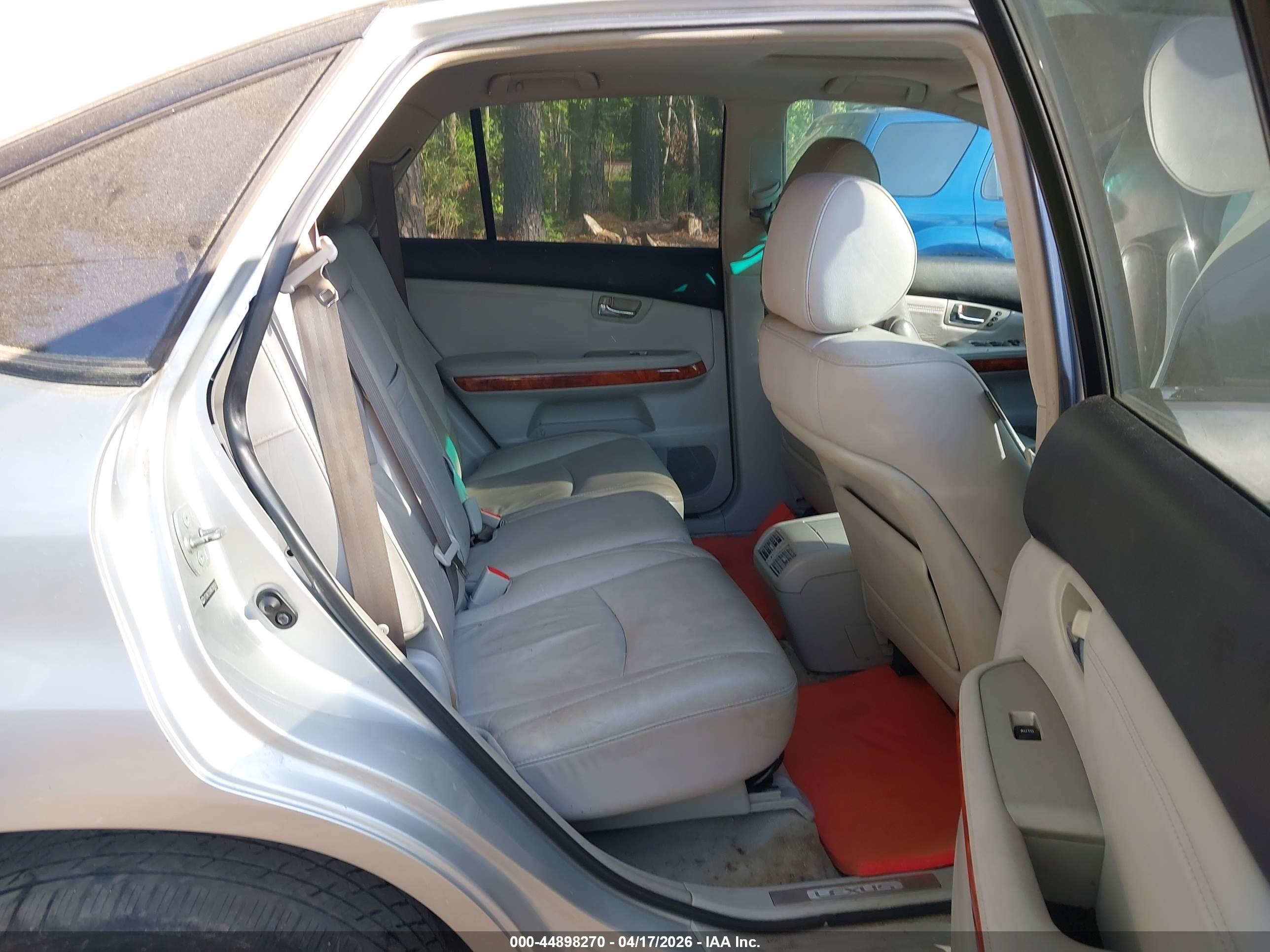 LEXUS RX image 8