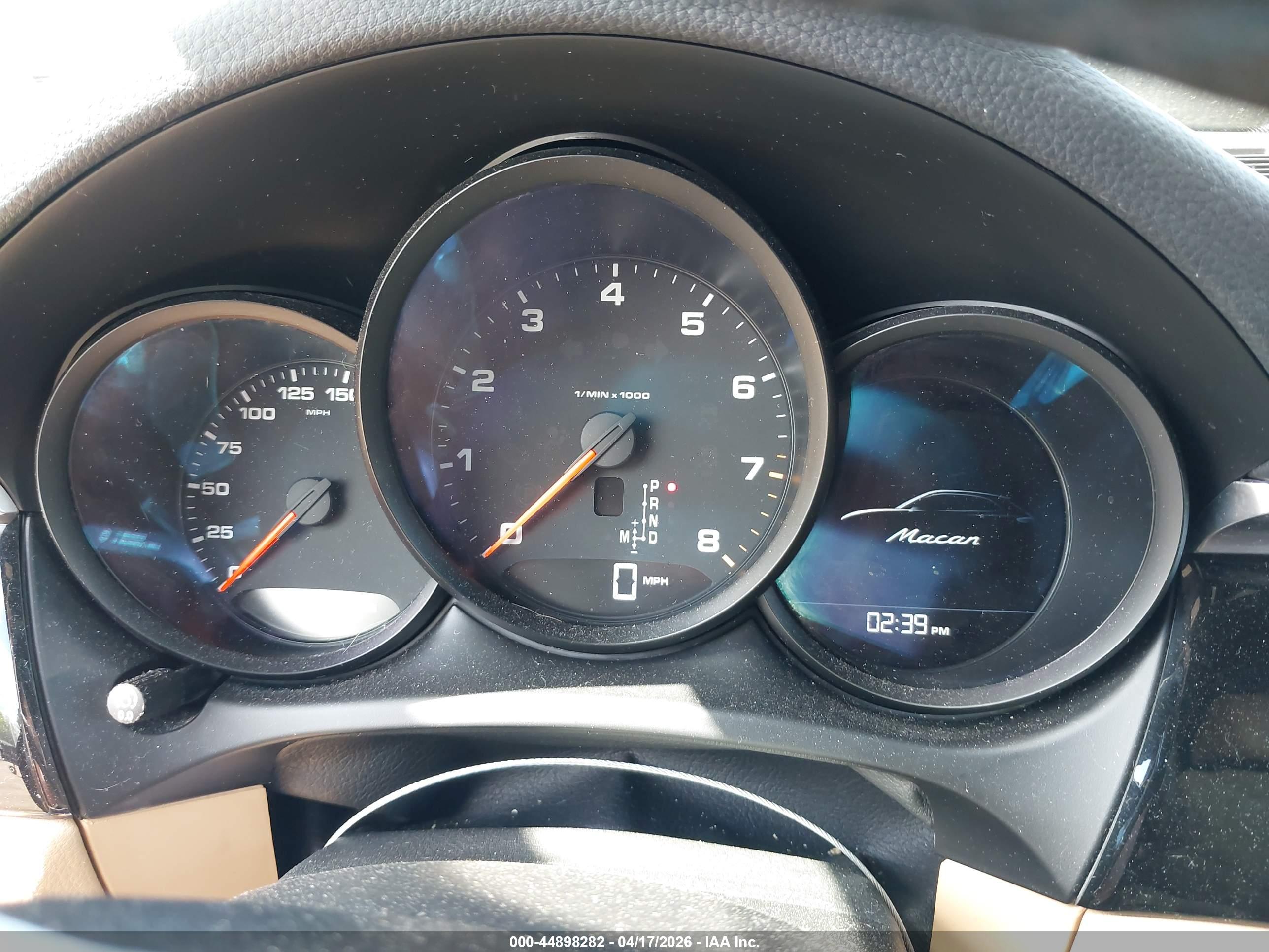 PORSCHE MACAN image 7