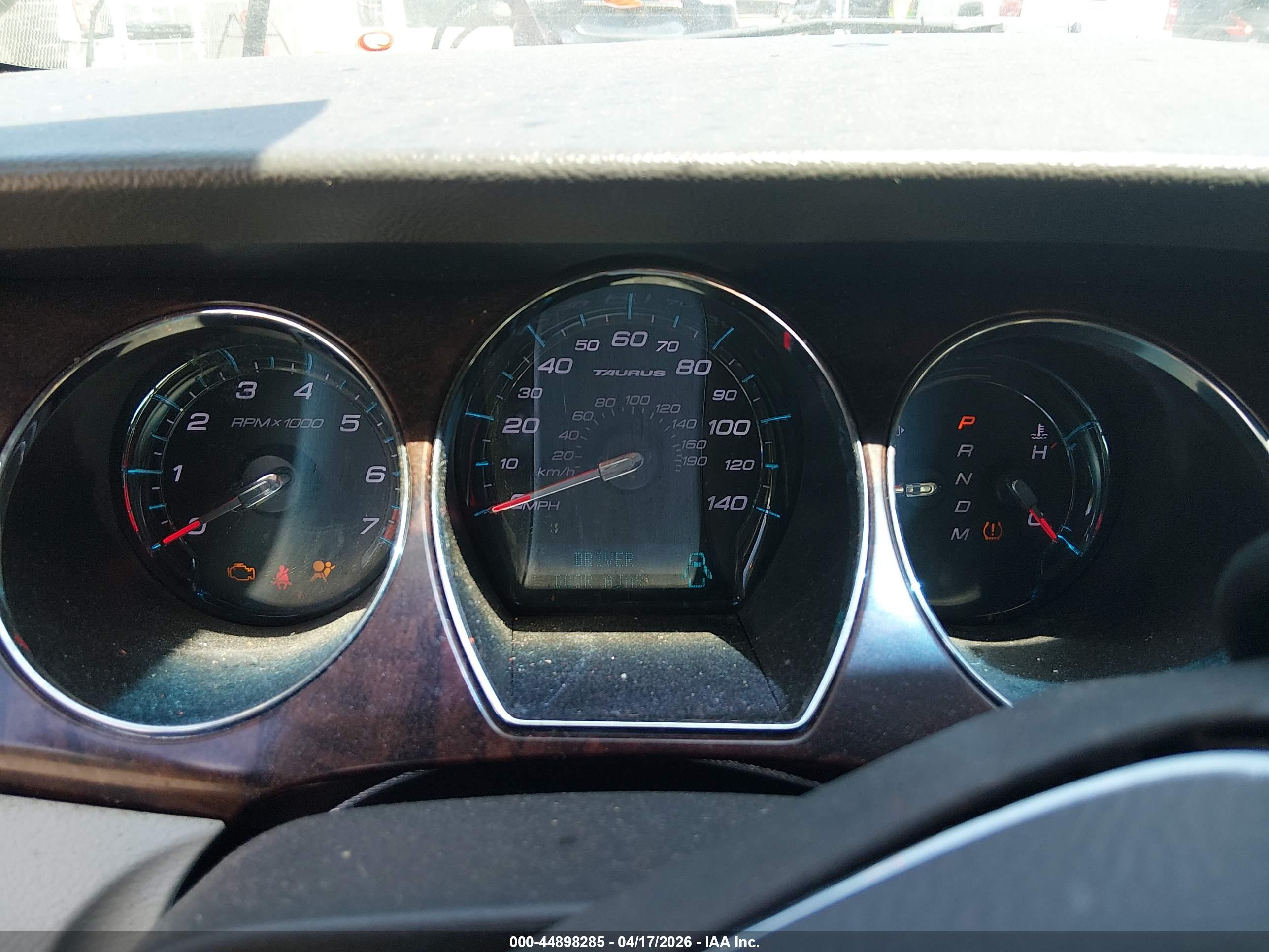 FORD TAURUS image 7