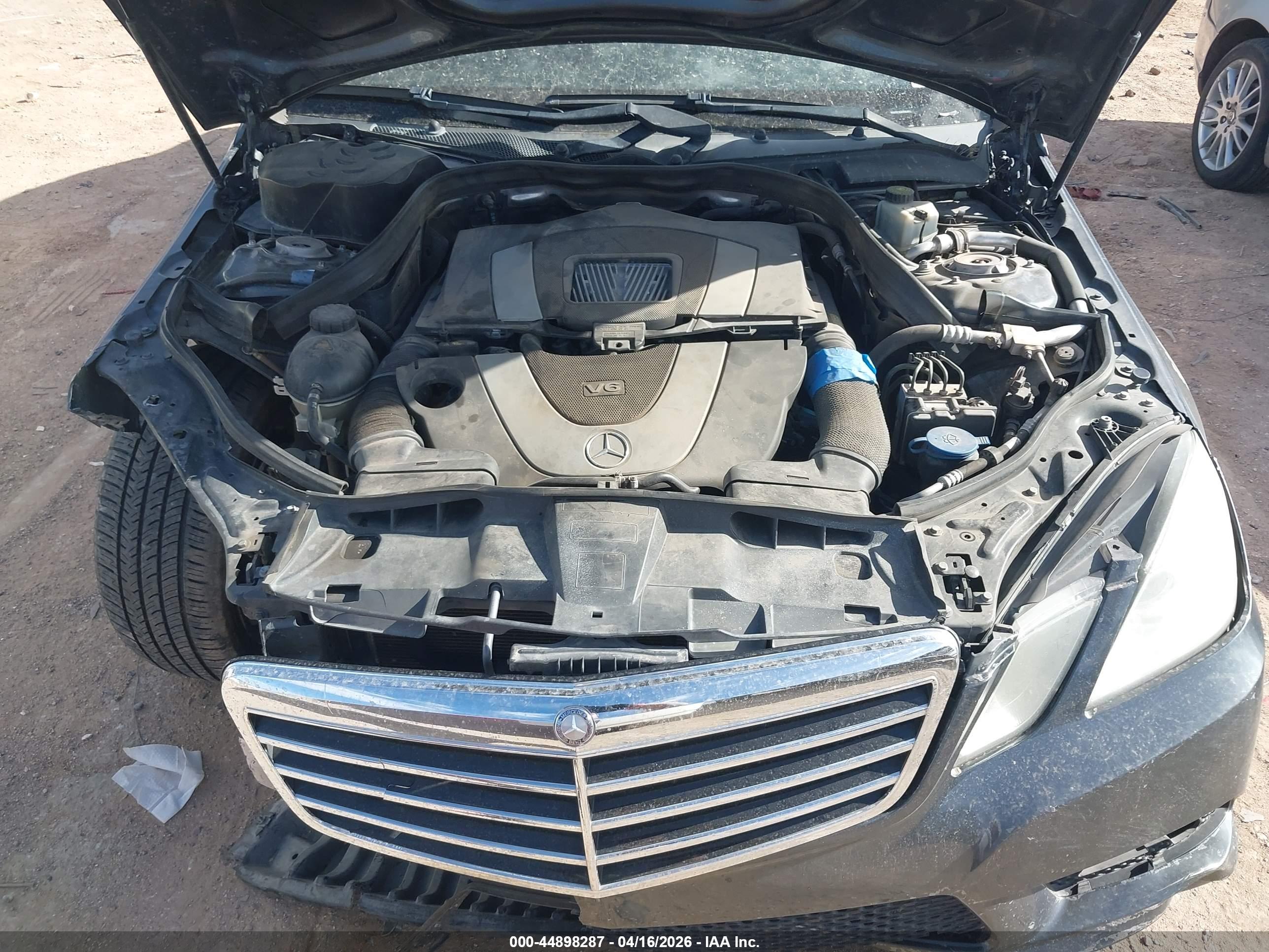 MERCEDES-BENZ E image 10