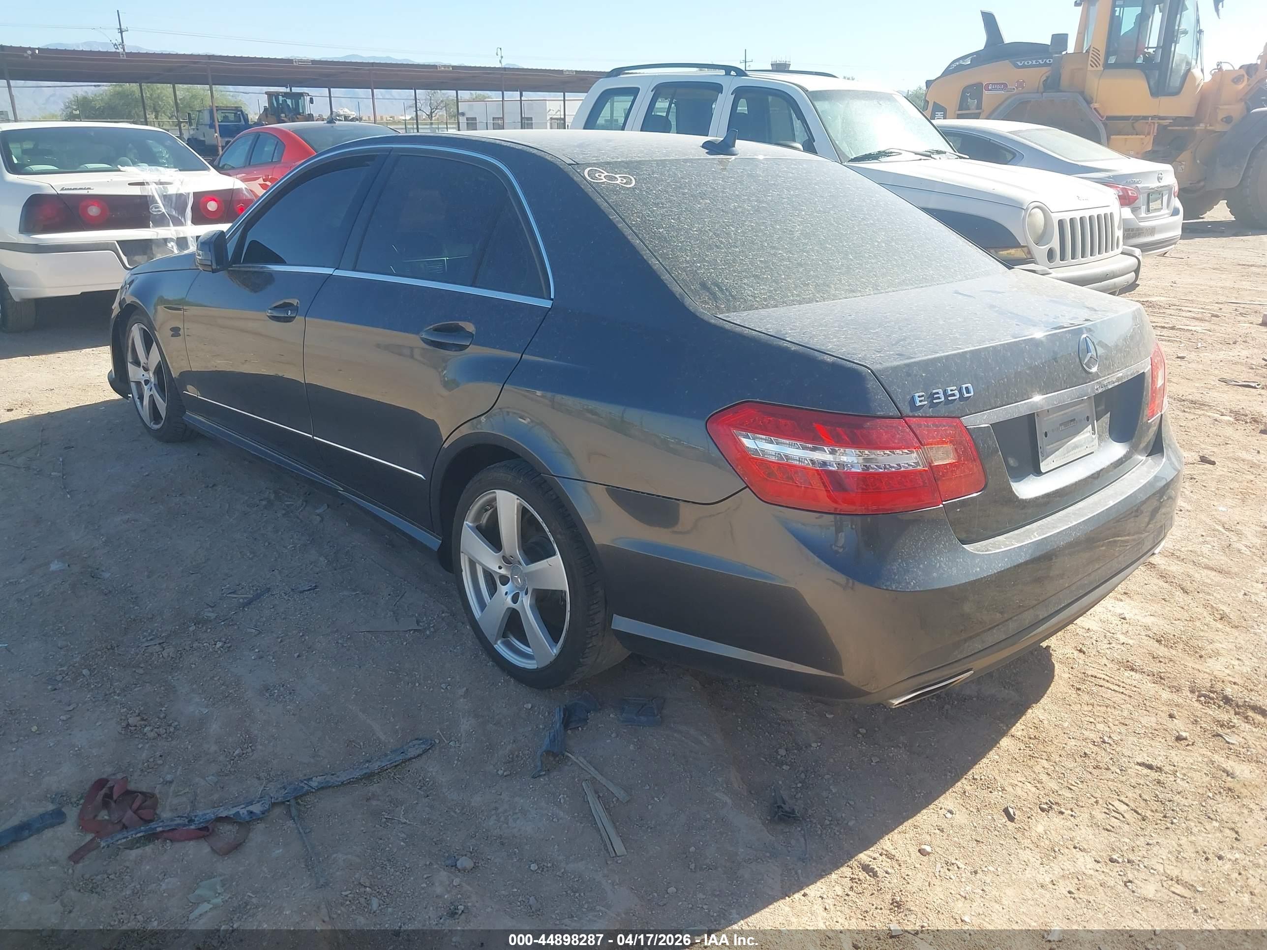 MERCEDES-BENZ E image 3