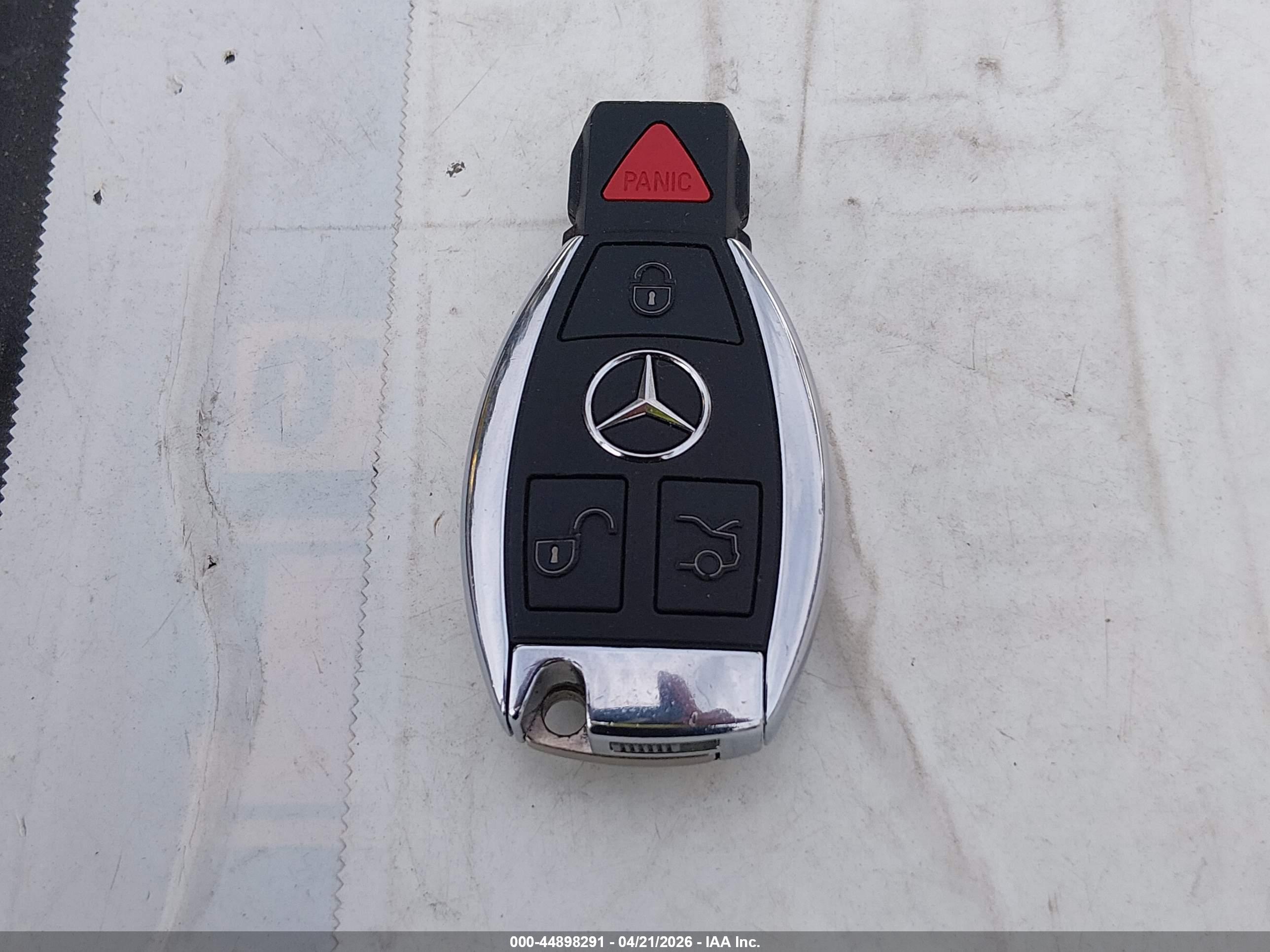 MERCEDES-BENZ E image 11