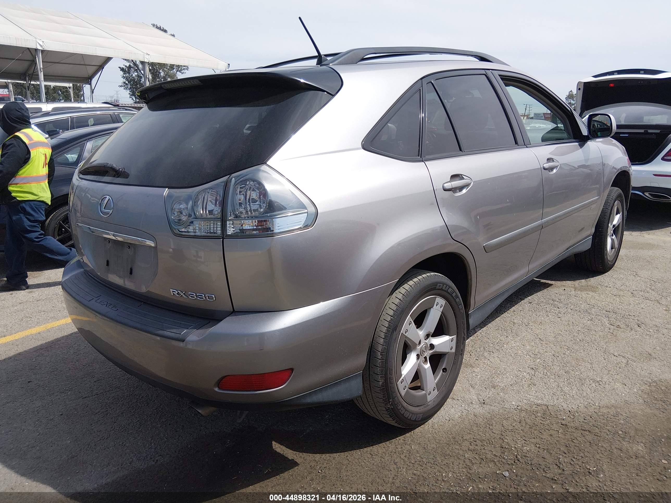 LEXUS RX image 4