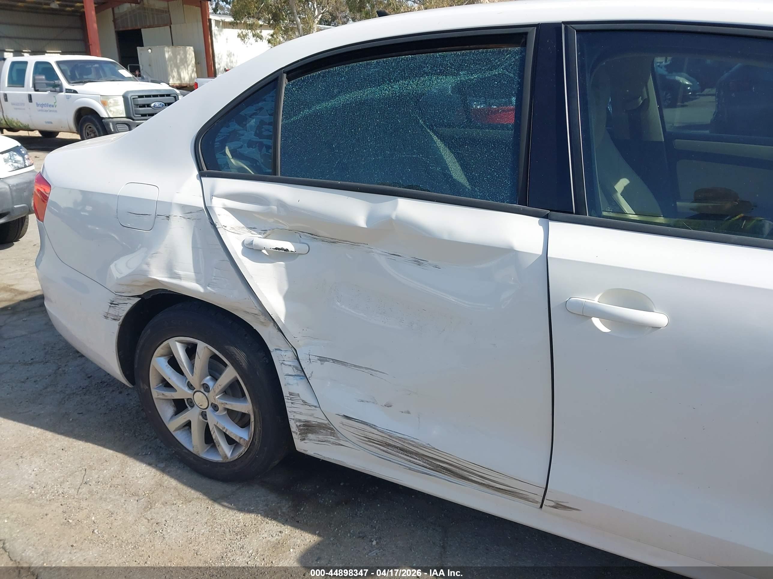 VOLKSWAGEN JETTA image 6