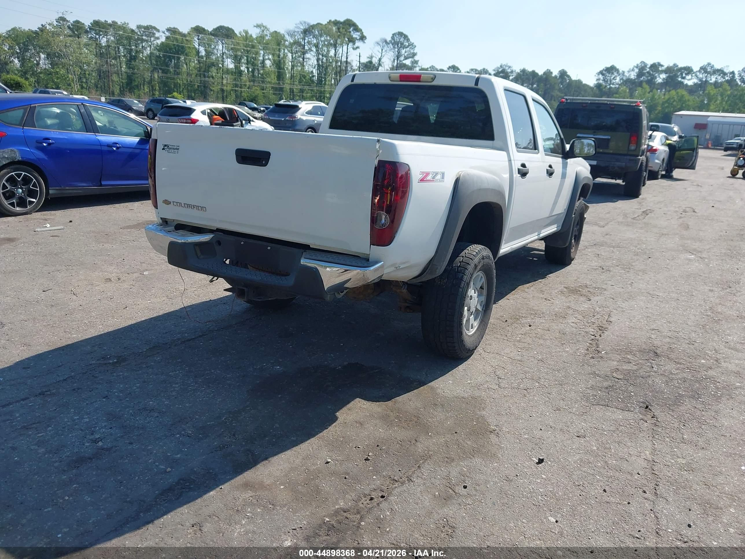 CHEVROLET COLORADO image 4