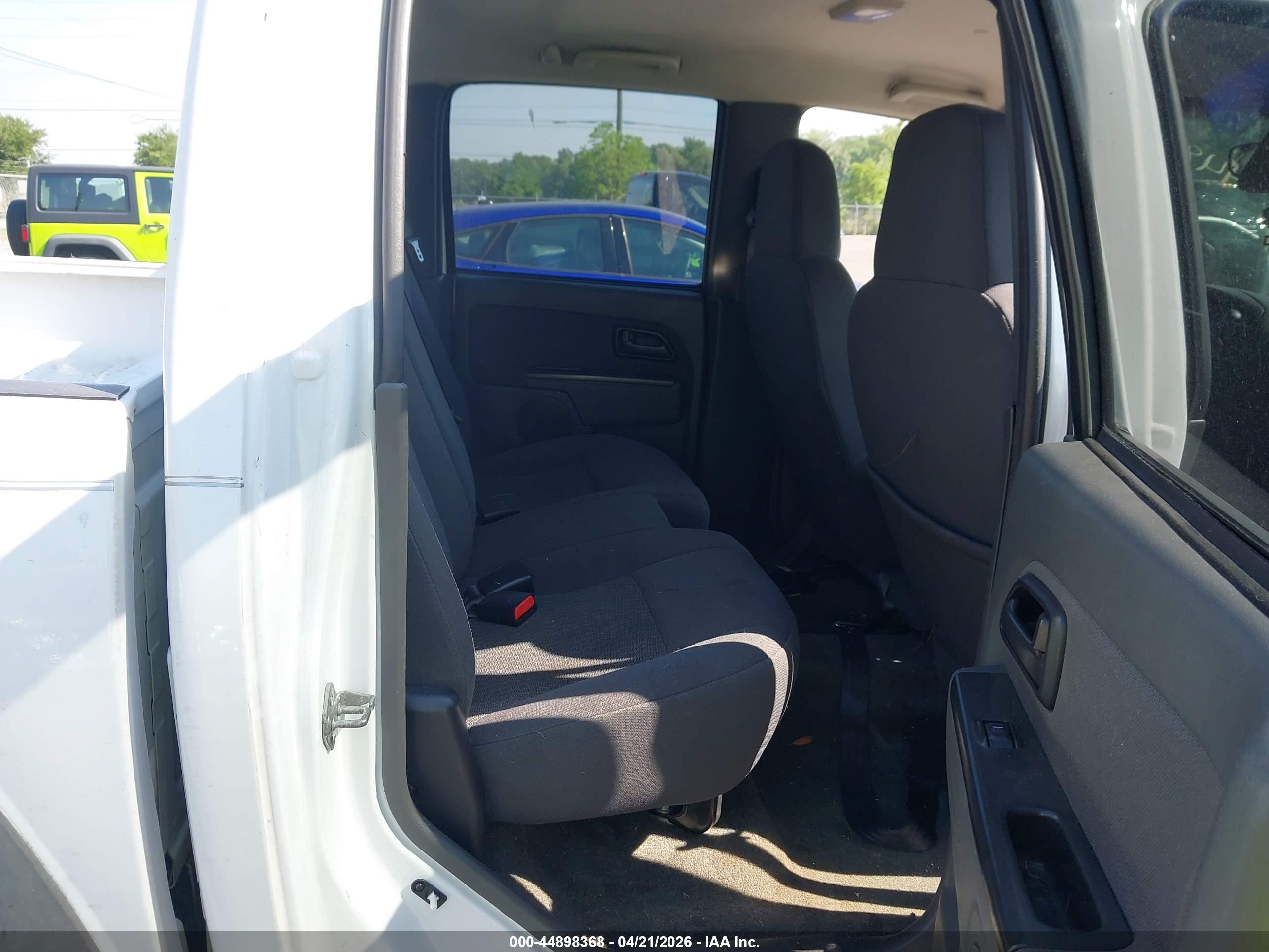 CHEVROLET COLORADO image 8
