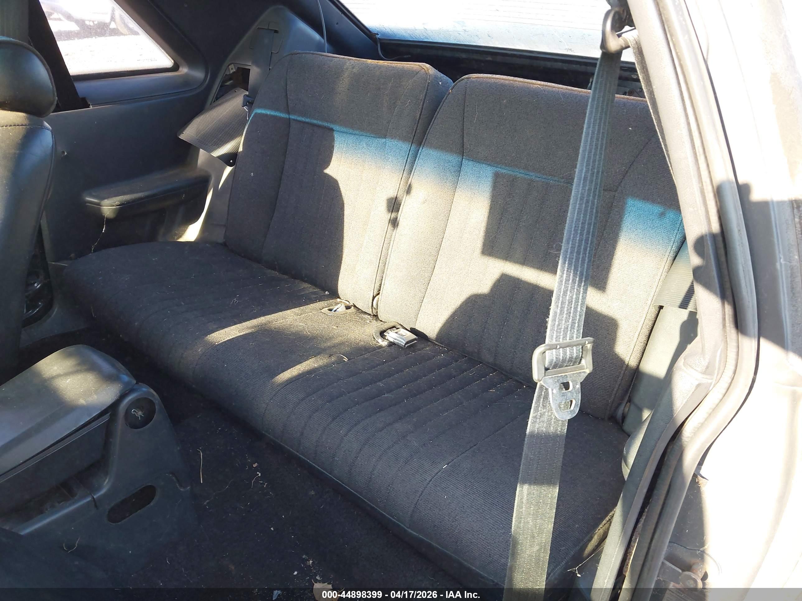 FORD MUSTANG image 8