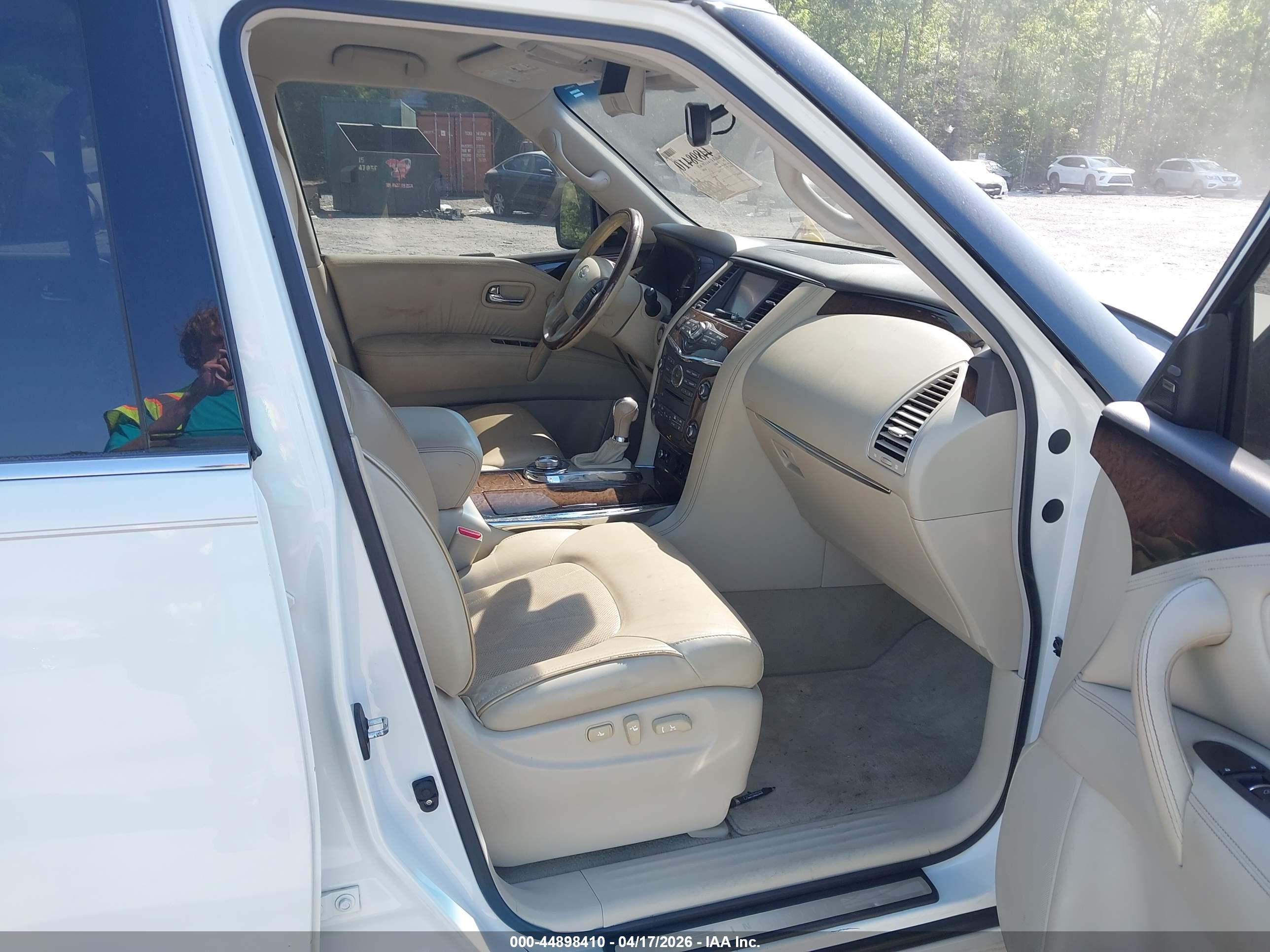 INFINITI QX80 image 5