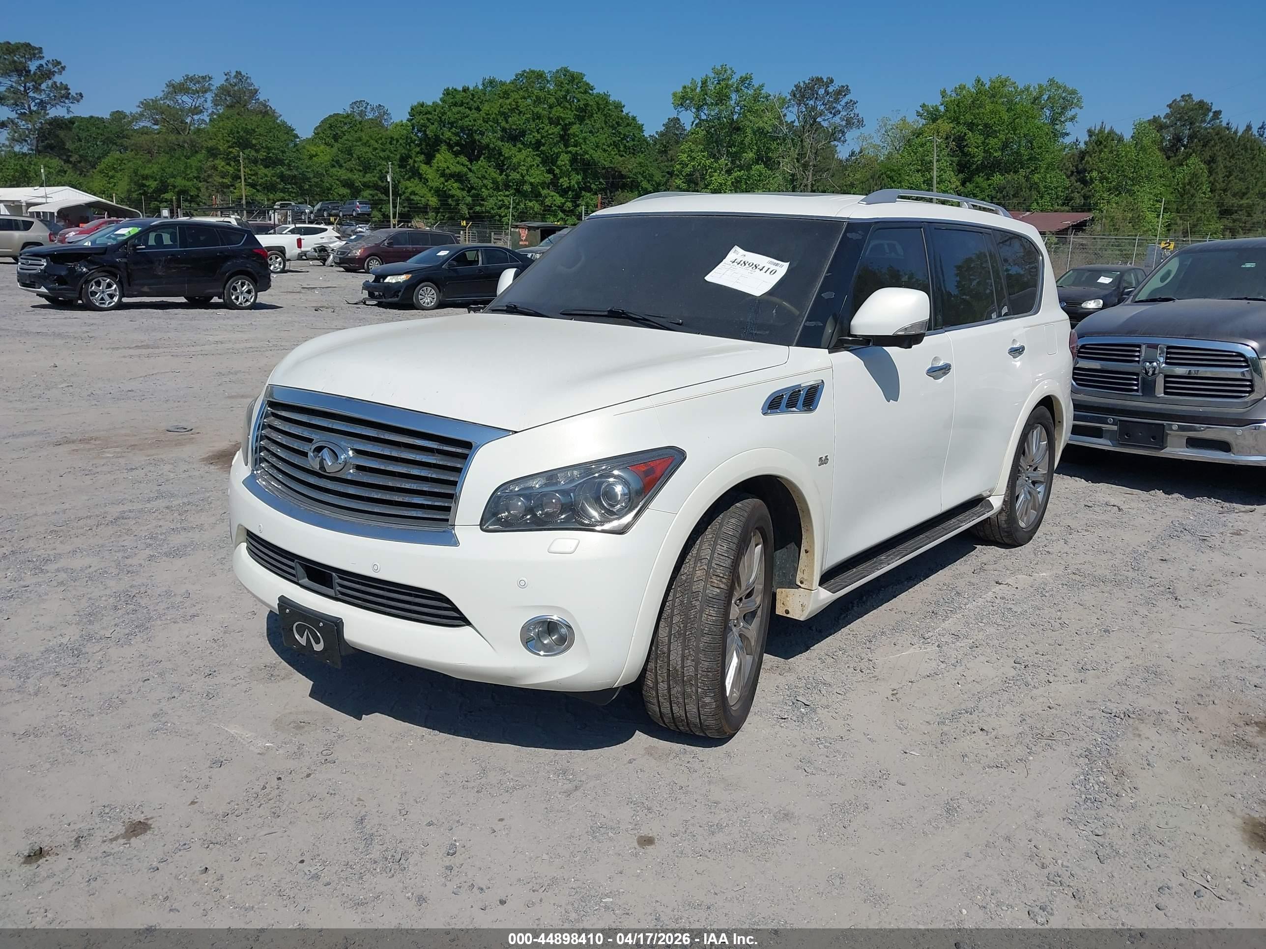 INFINITI QX80 image 6