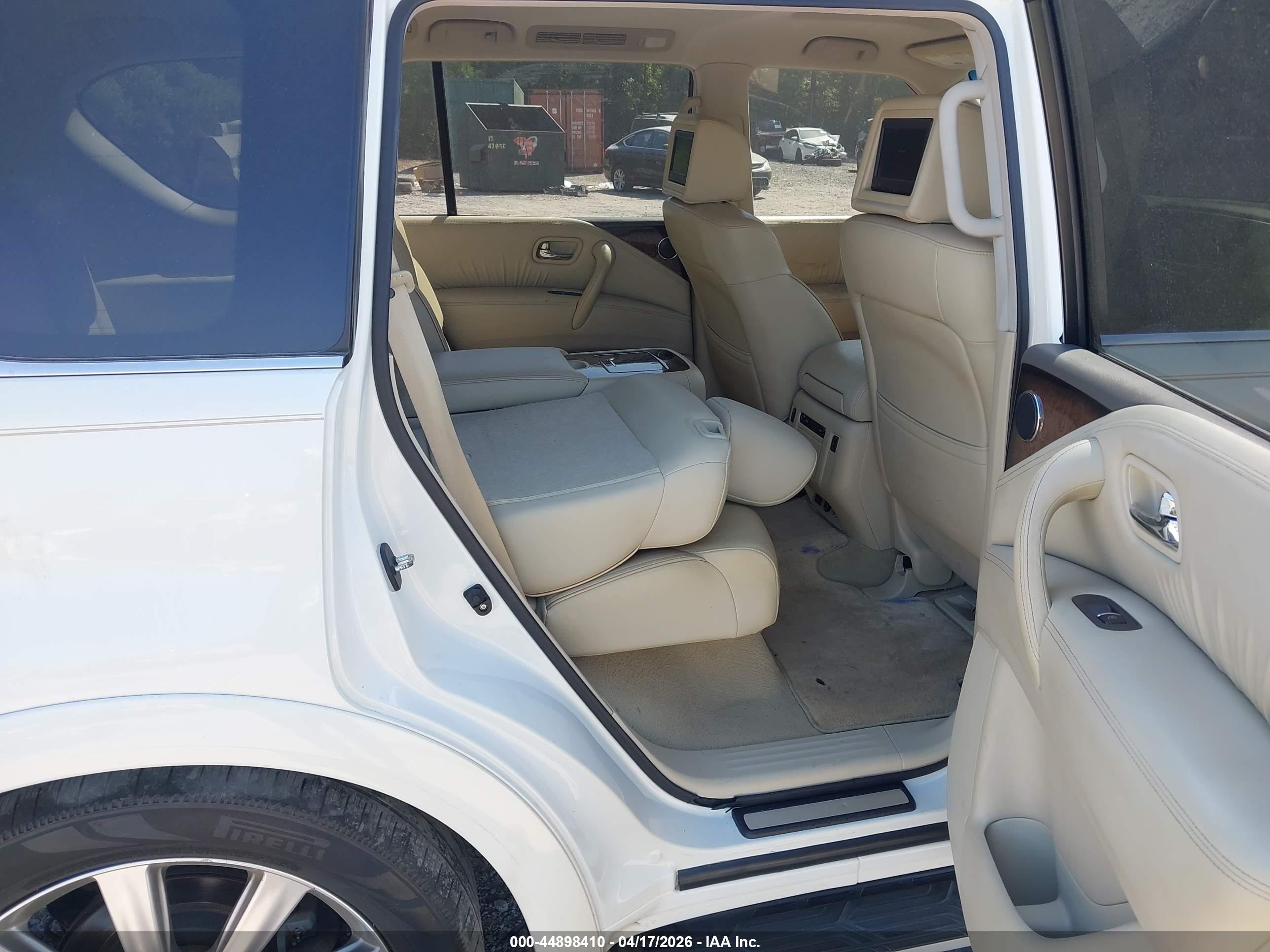 INFINITI QX80 image 8