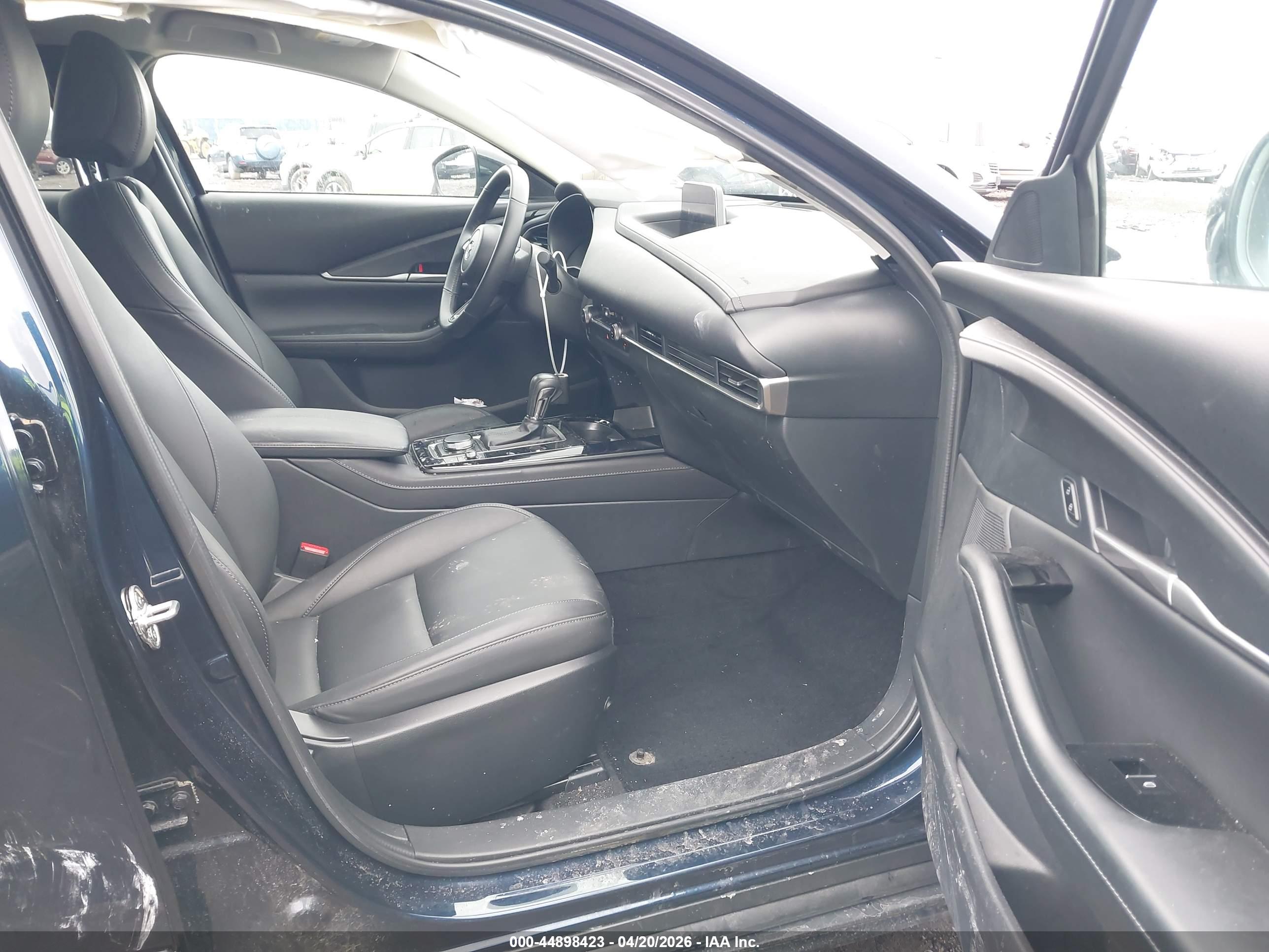 MAZDA CX-30 image 5