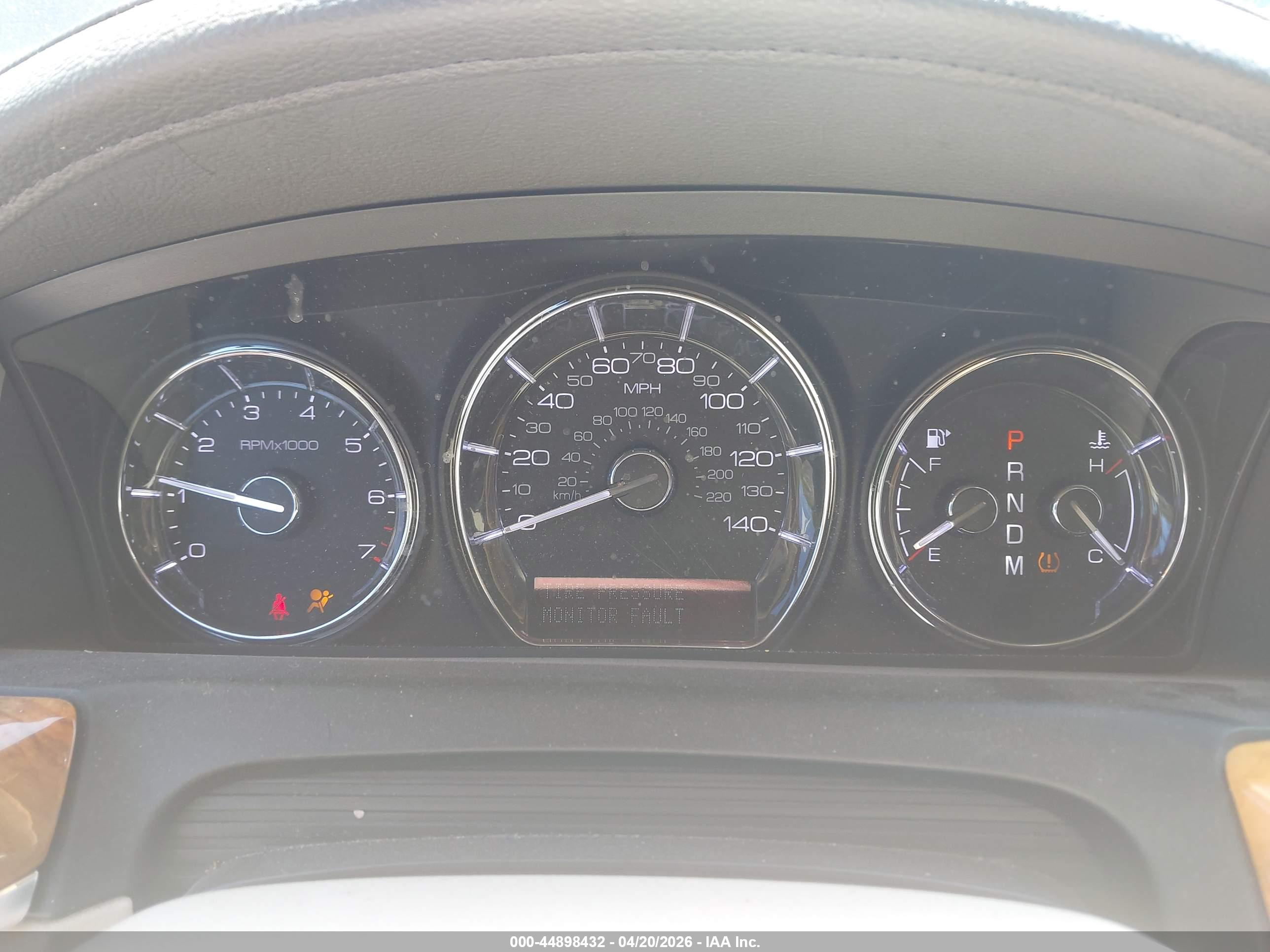 LINCOLN MKS image 7