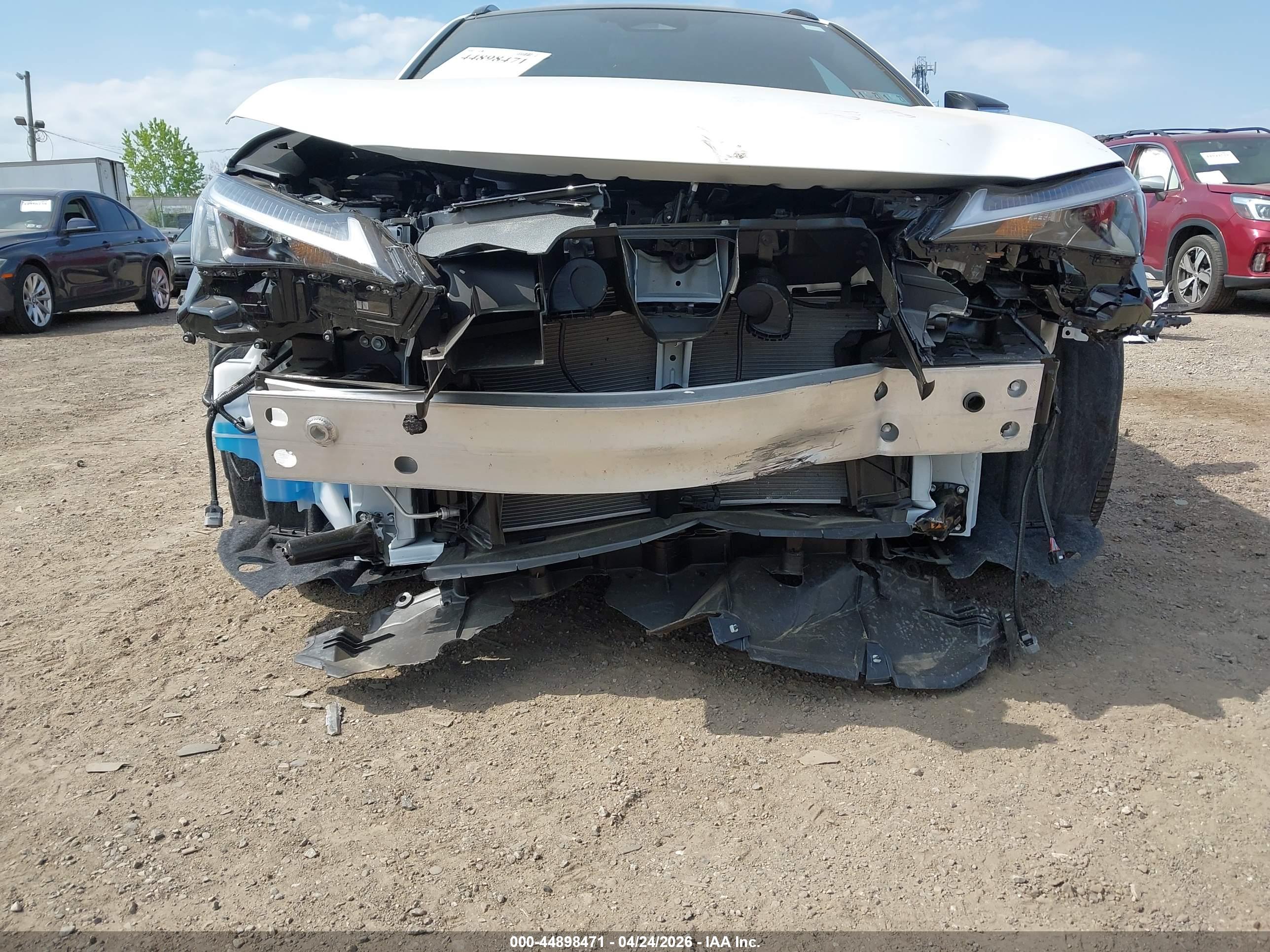 LEXUS UX image 6