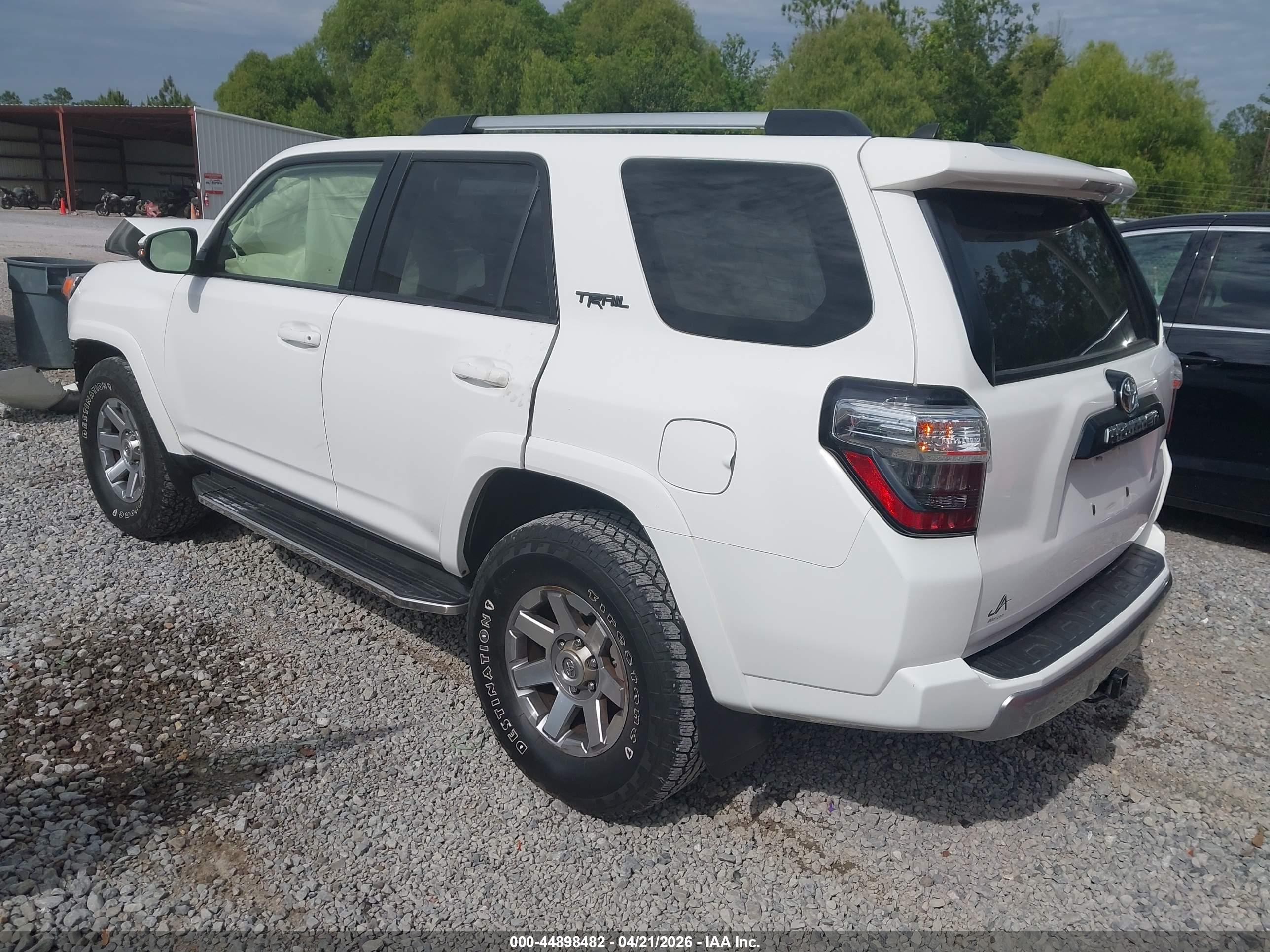 TOYOTA 4RUNNER image 3