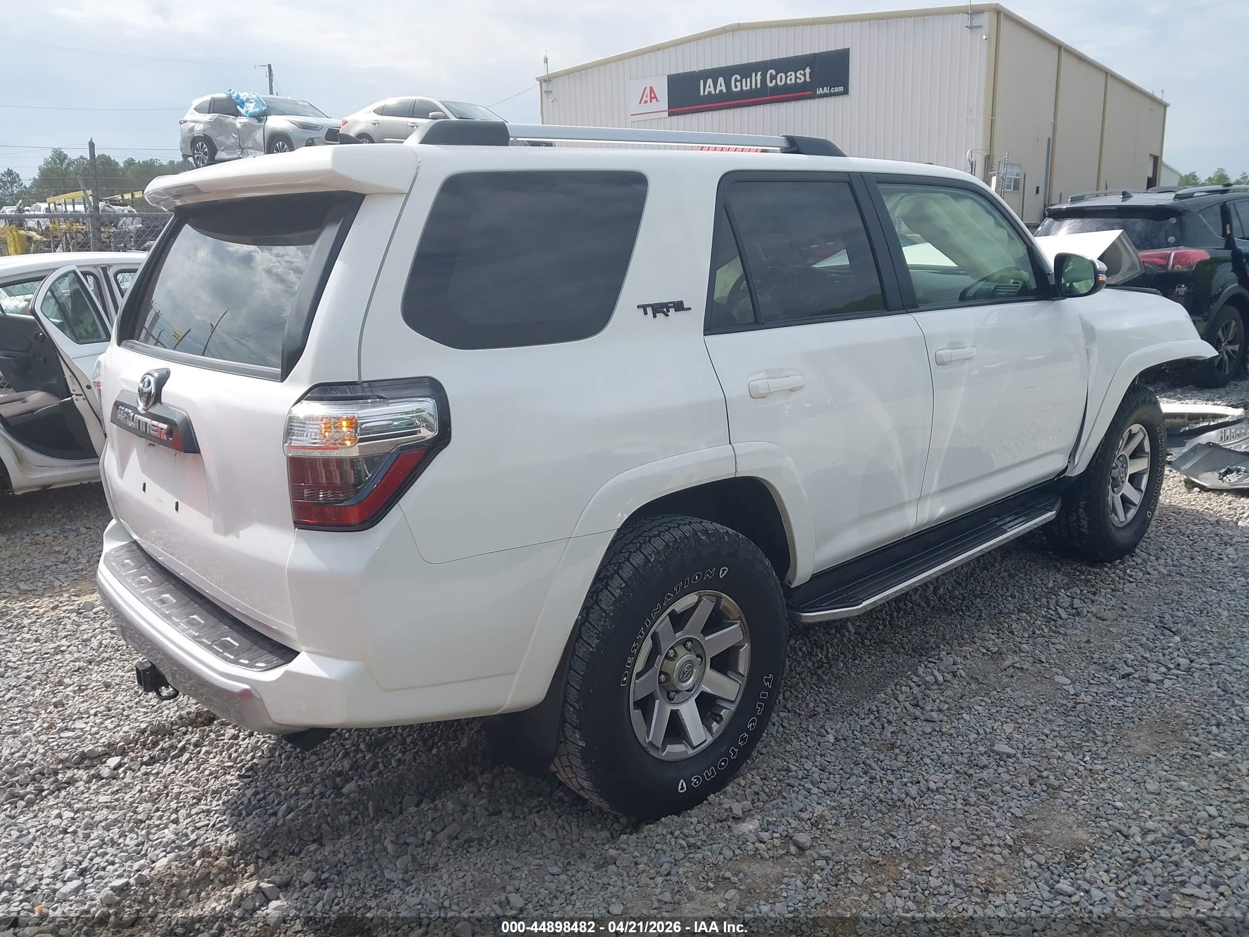 TOYOTA 4RUNNER image 4