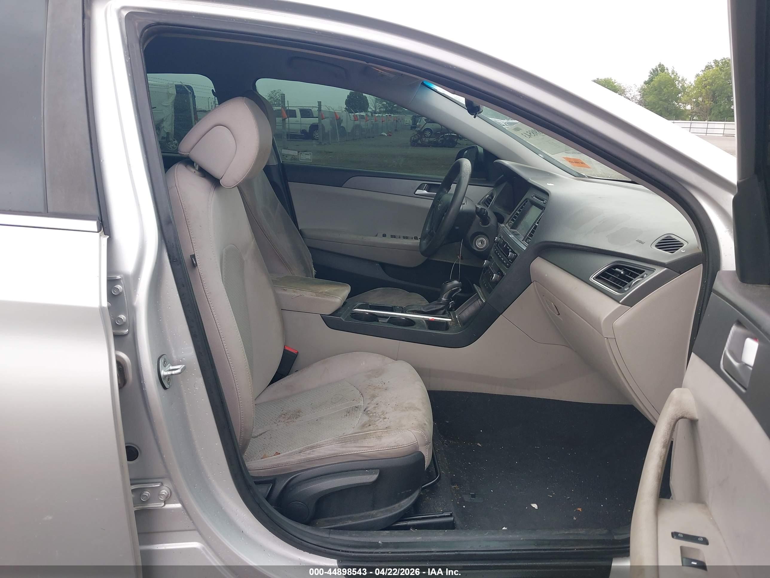 HYUNDAI SONATA image 5
