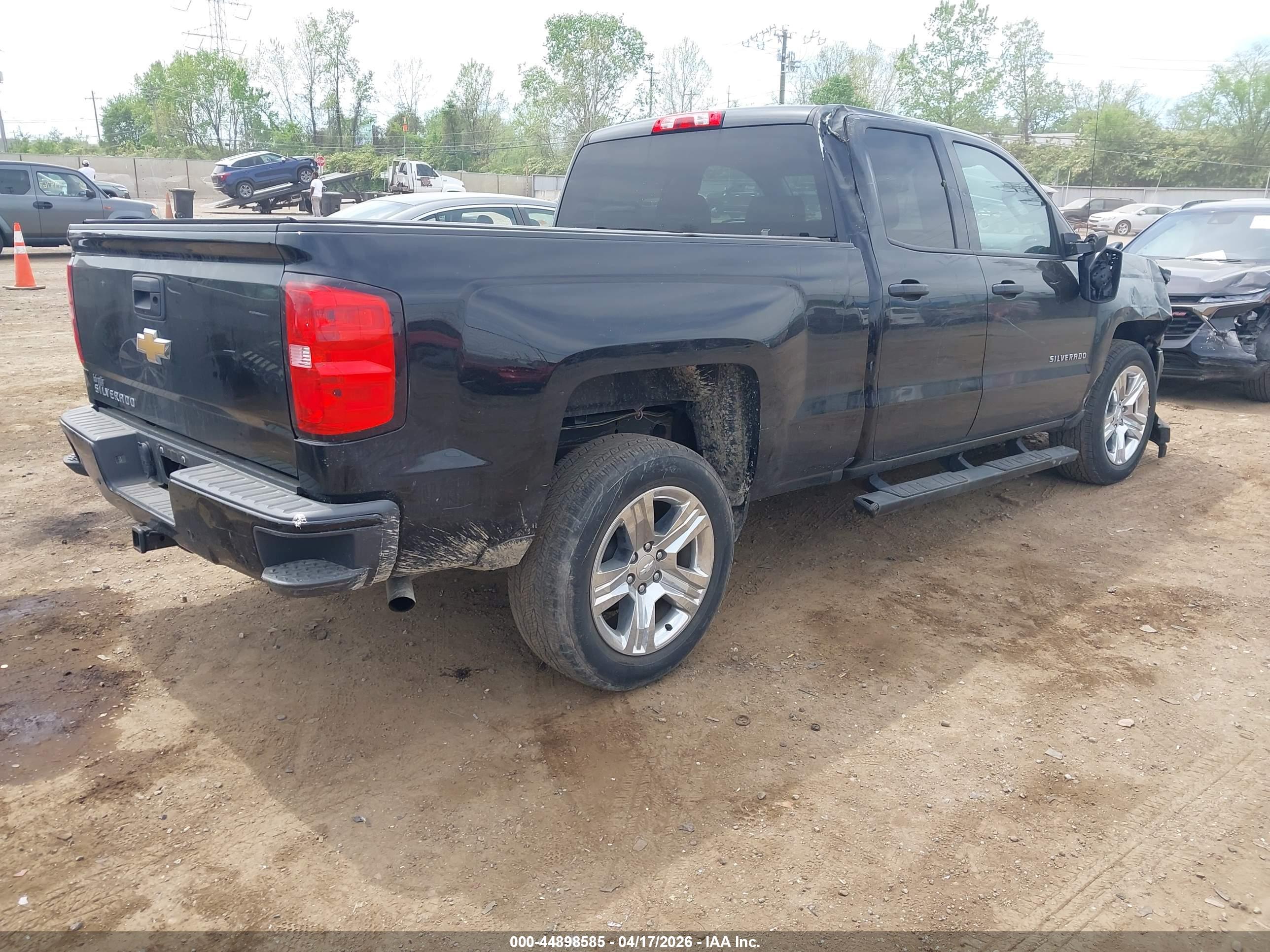CHEVROLET SILVERADO image 4