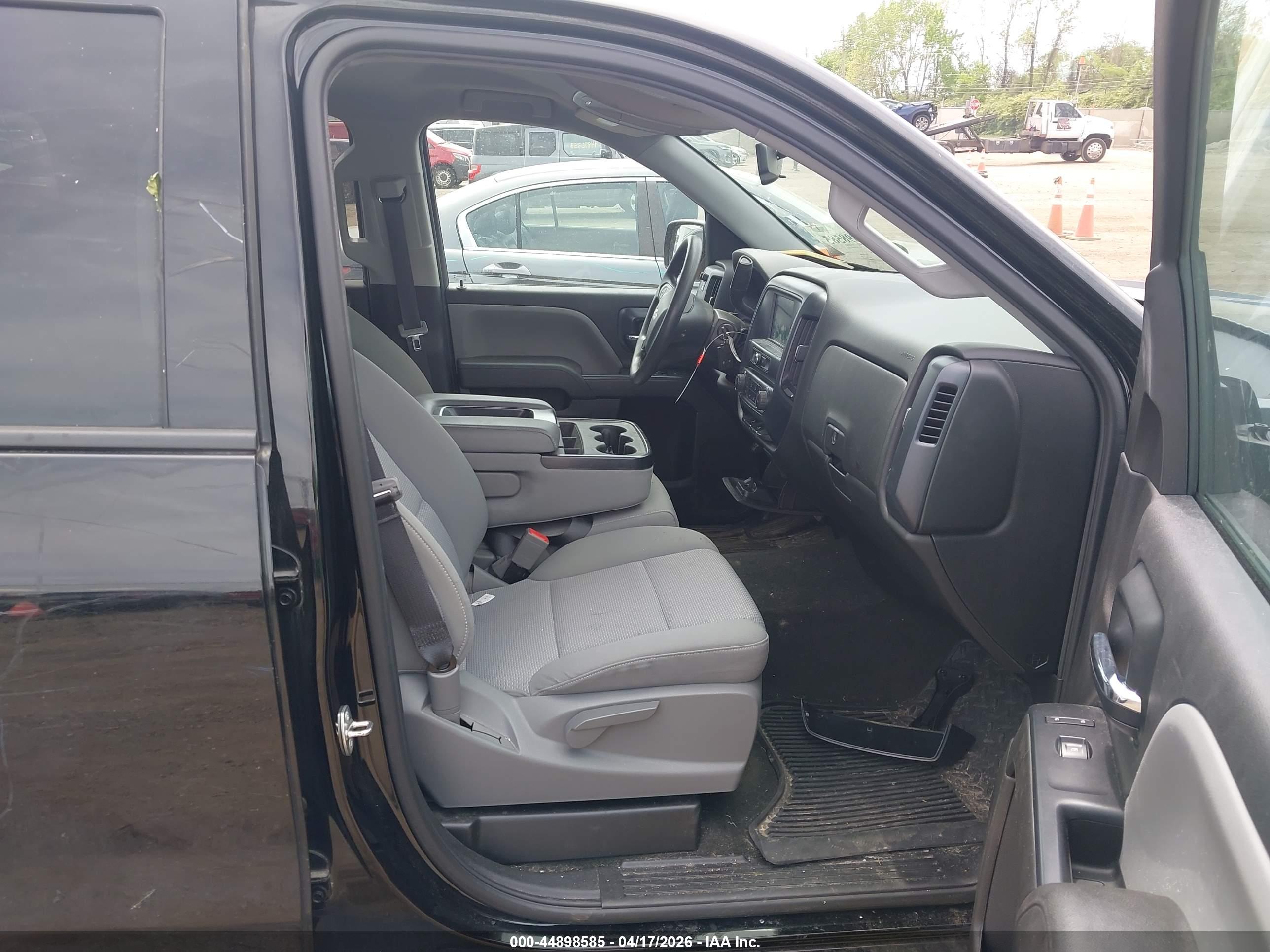 CHEVROLET SILVERADO image 5