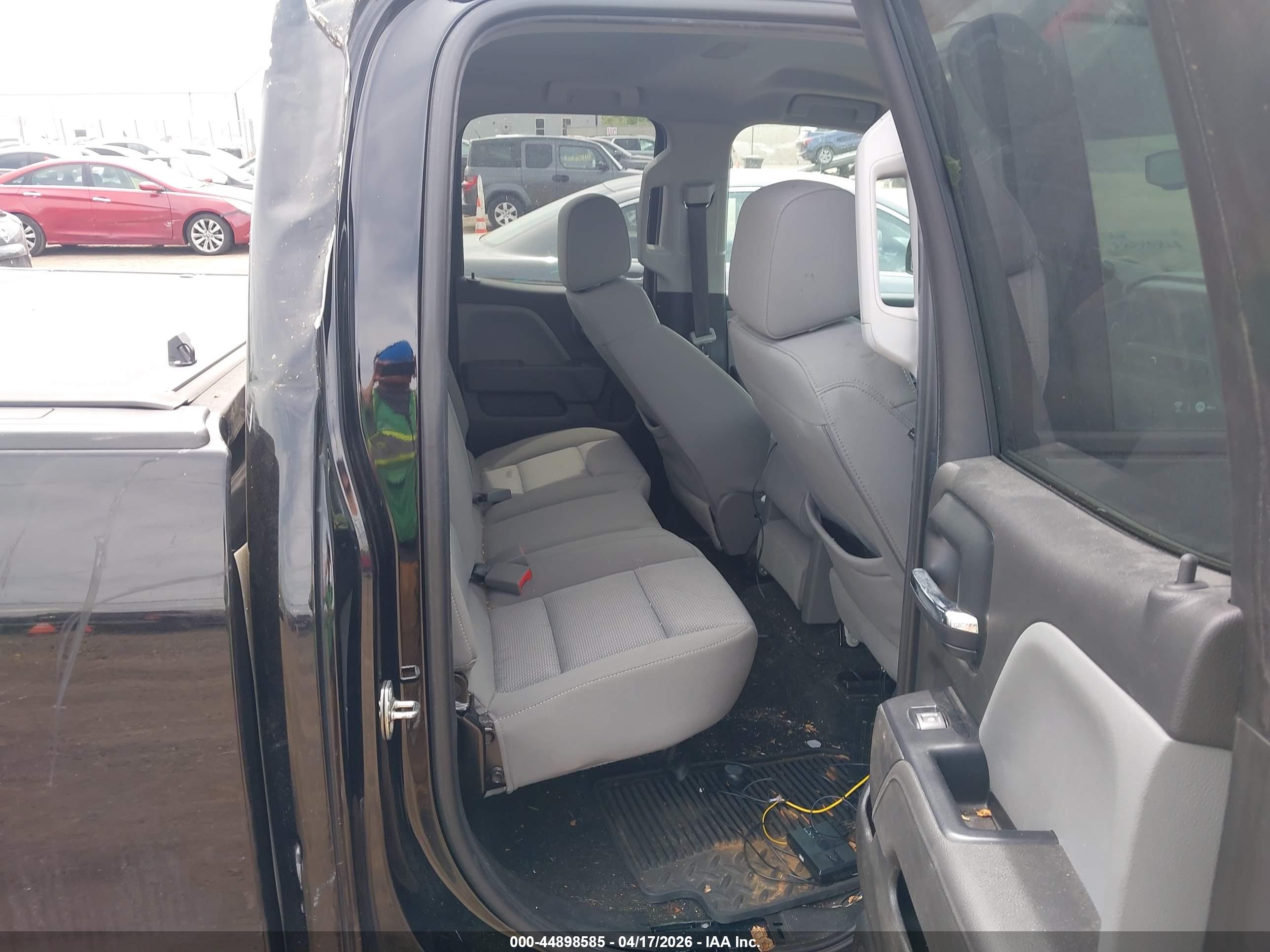 CHEVROLET SILVERADO image 8