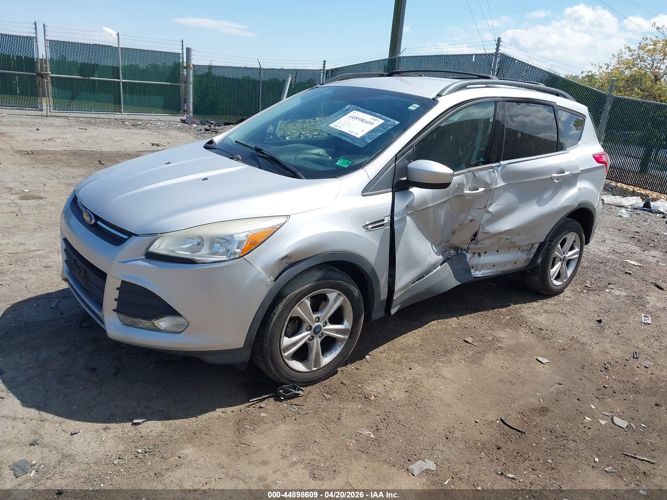 FORD ESCAPE image 2
