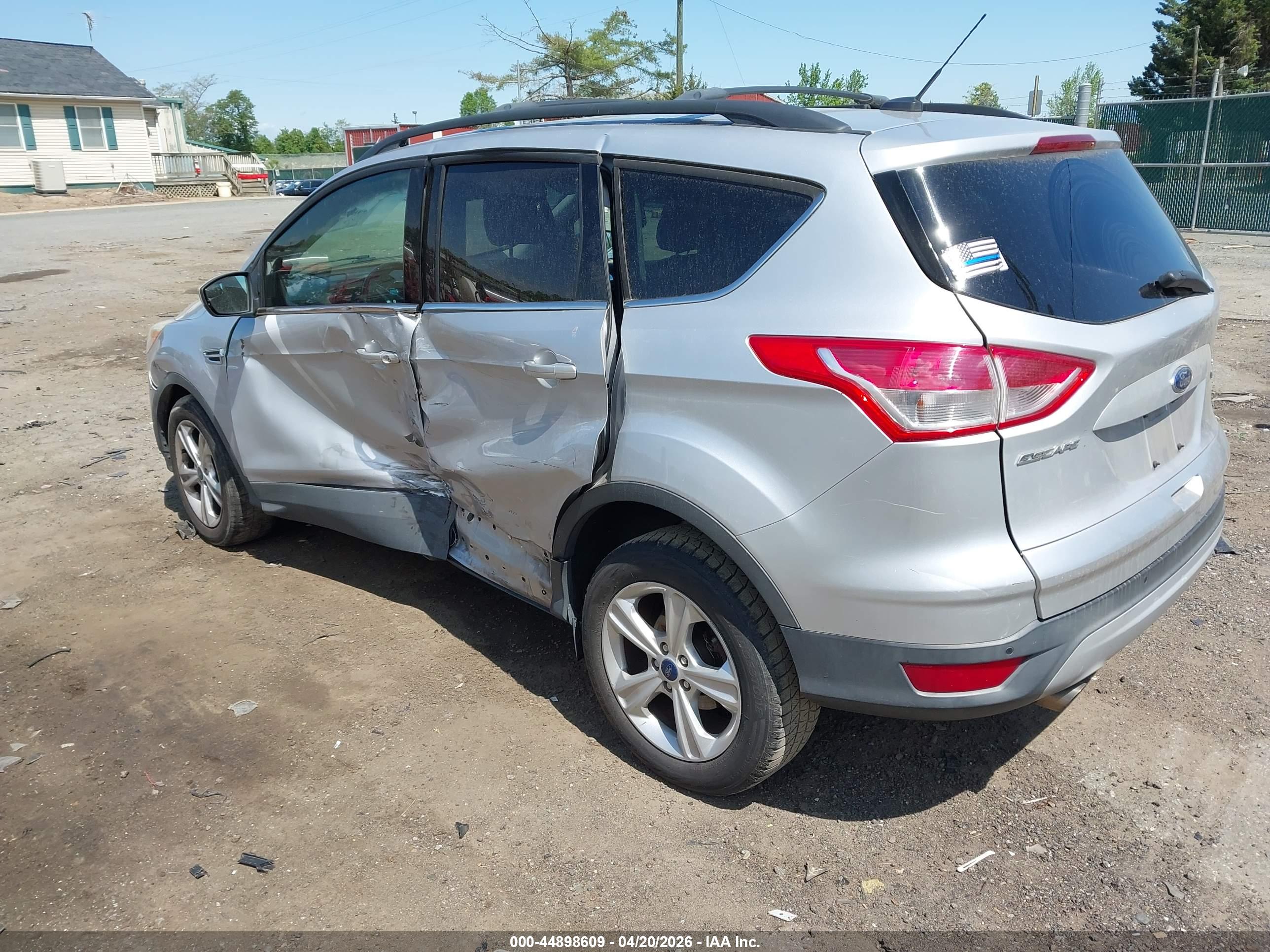FORD ESCAPE image 3