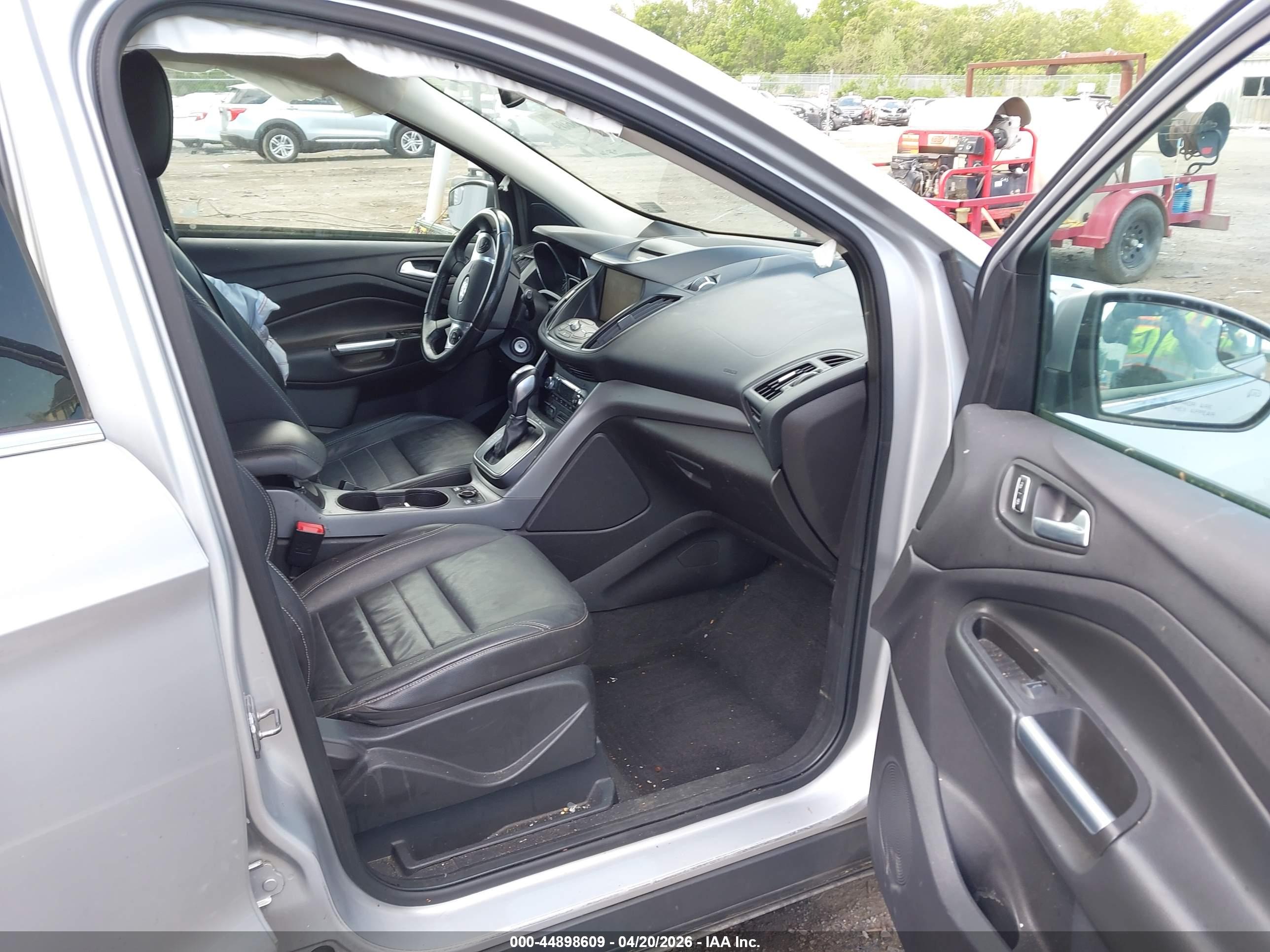 FORD ESCAPE image 5
