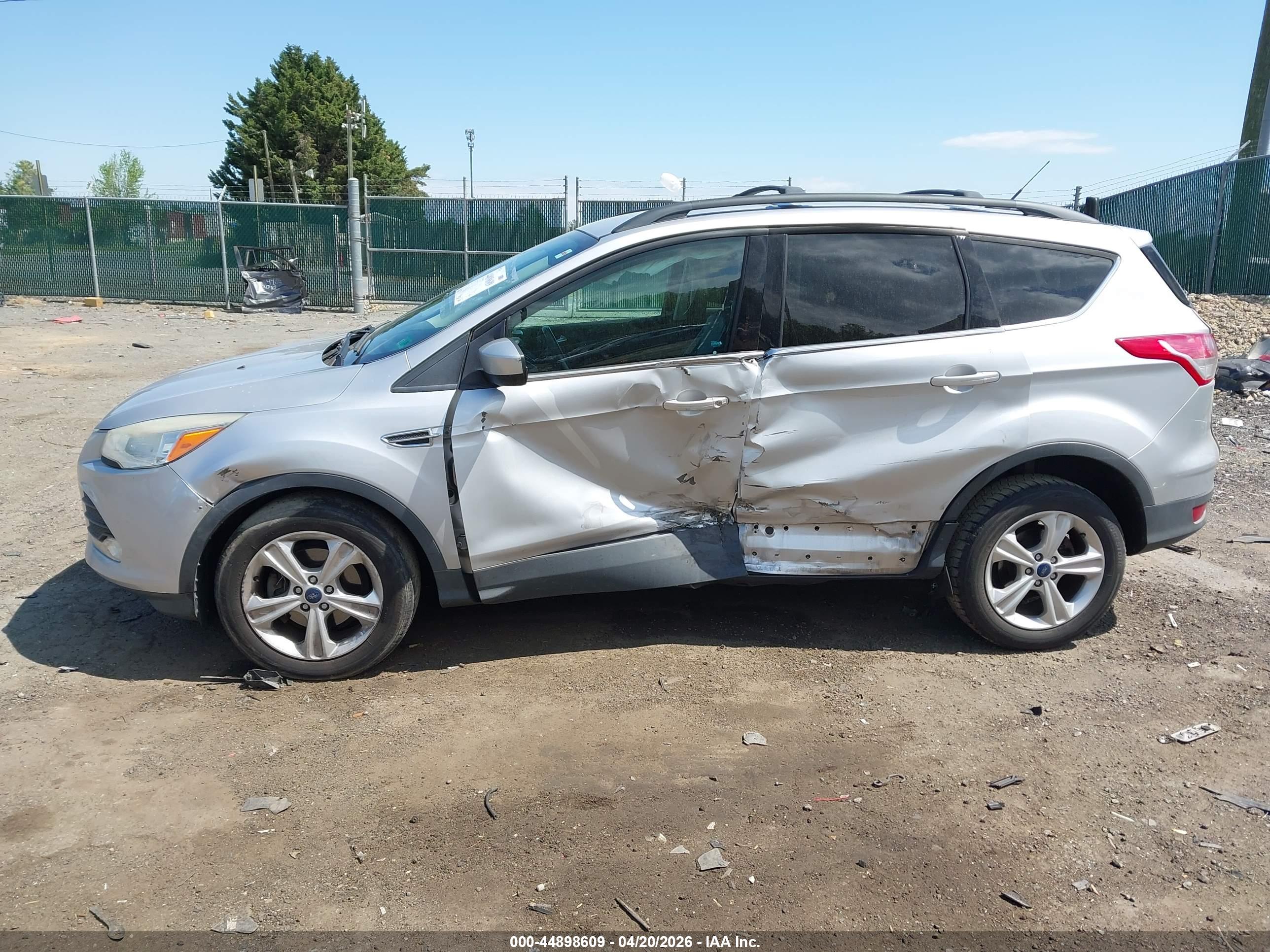 FORD ESCAPE image 6