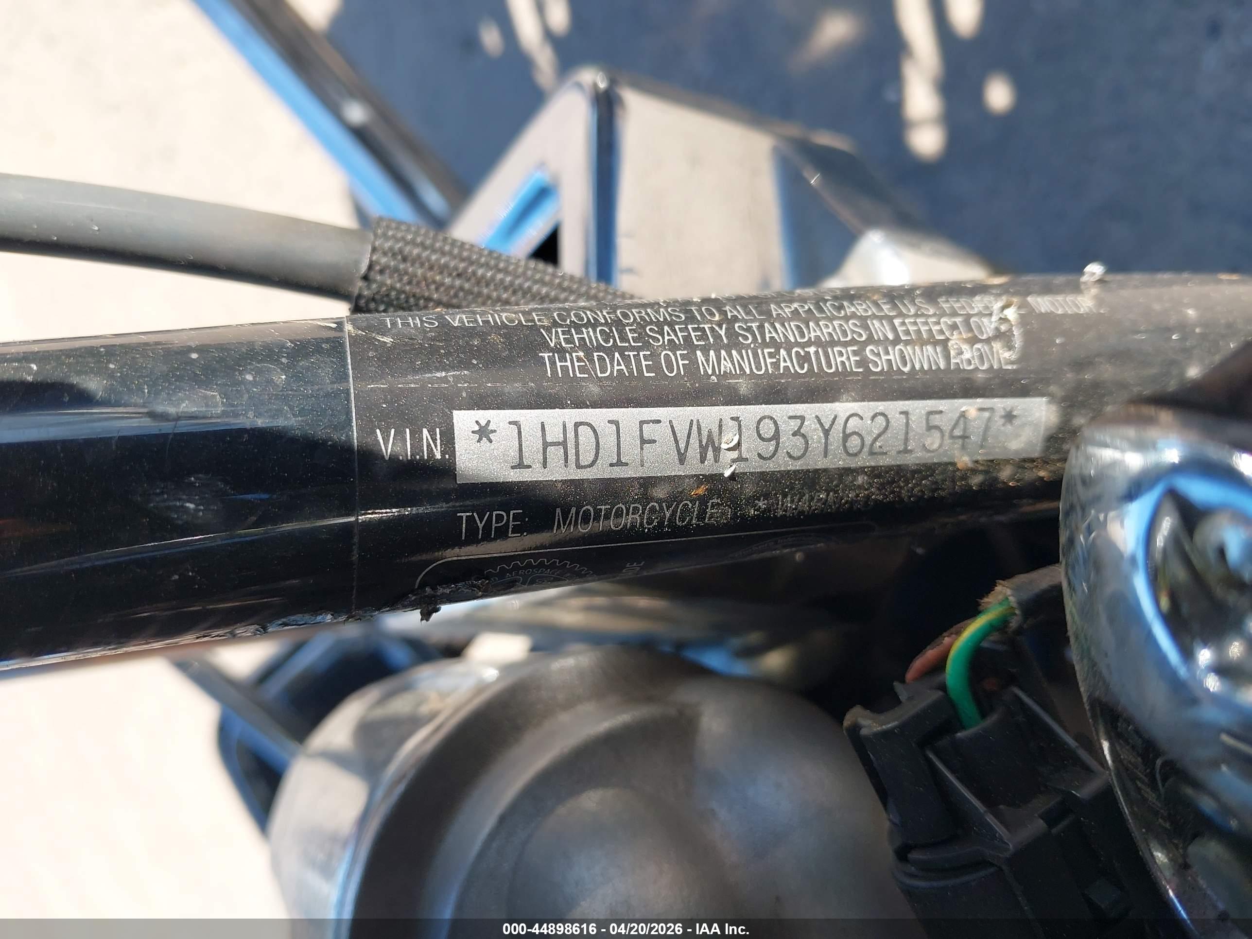 HARLEY-DAVIDSON FLHTI image 10