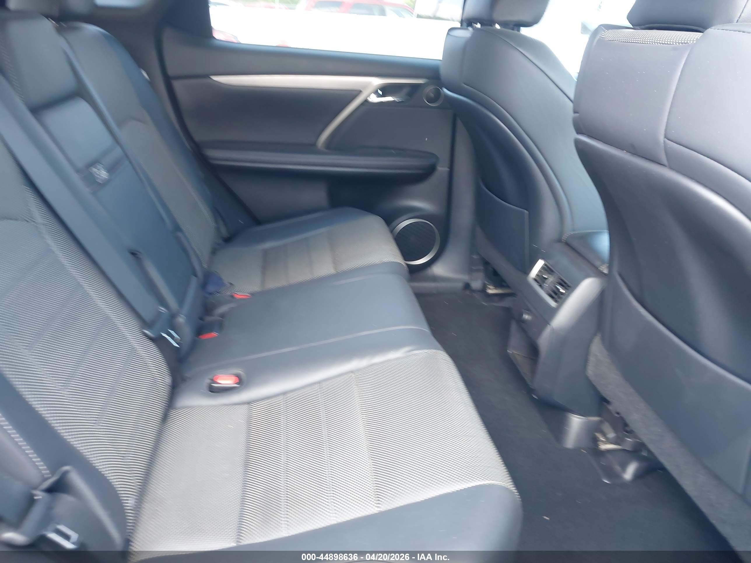 LEXUS RX image 8