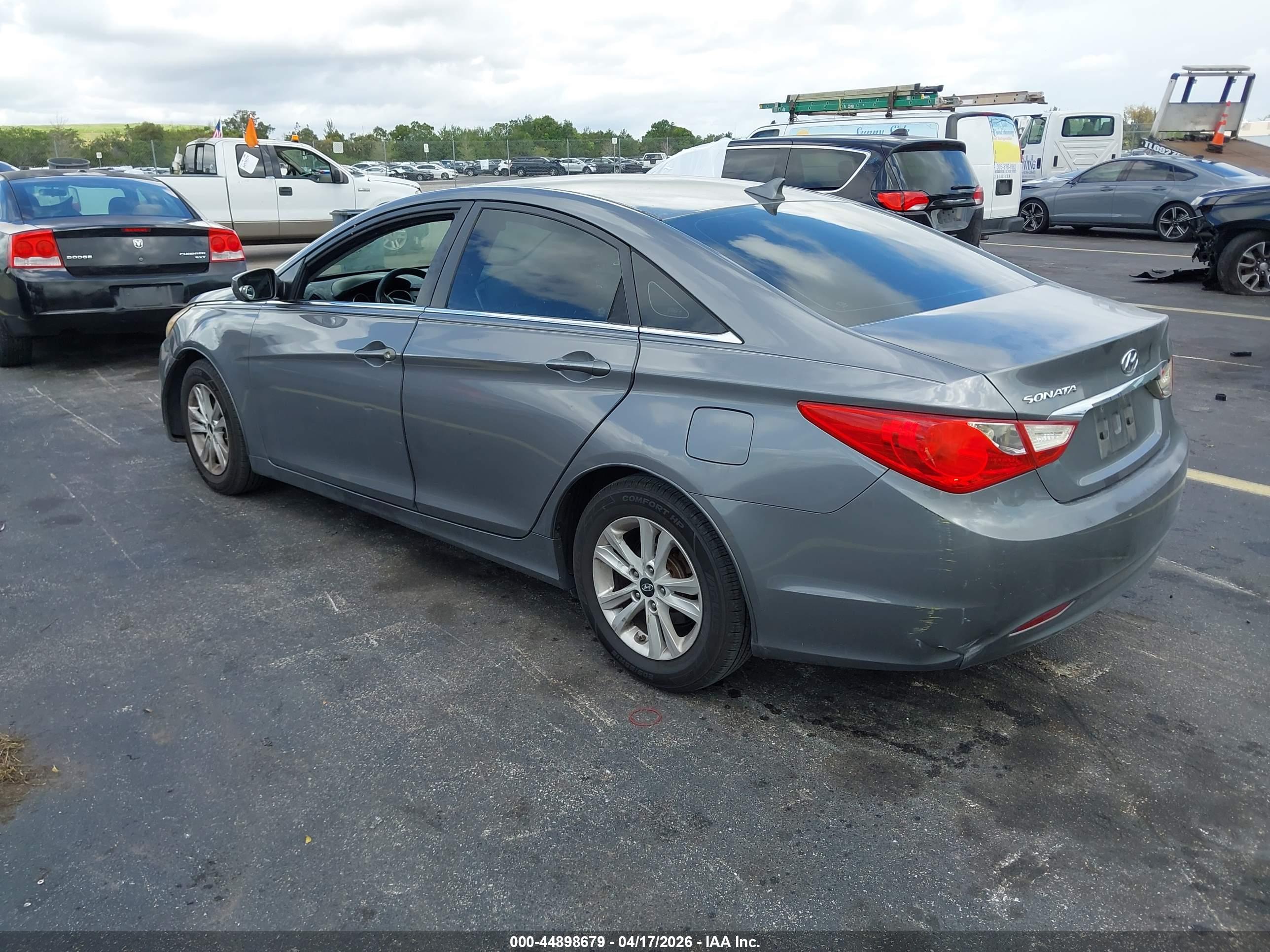 HYUNDAI SONATA image 3