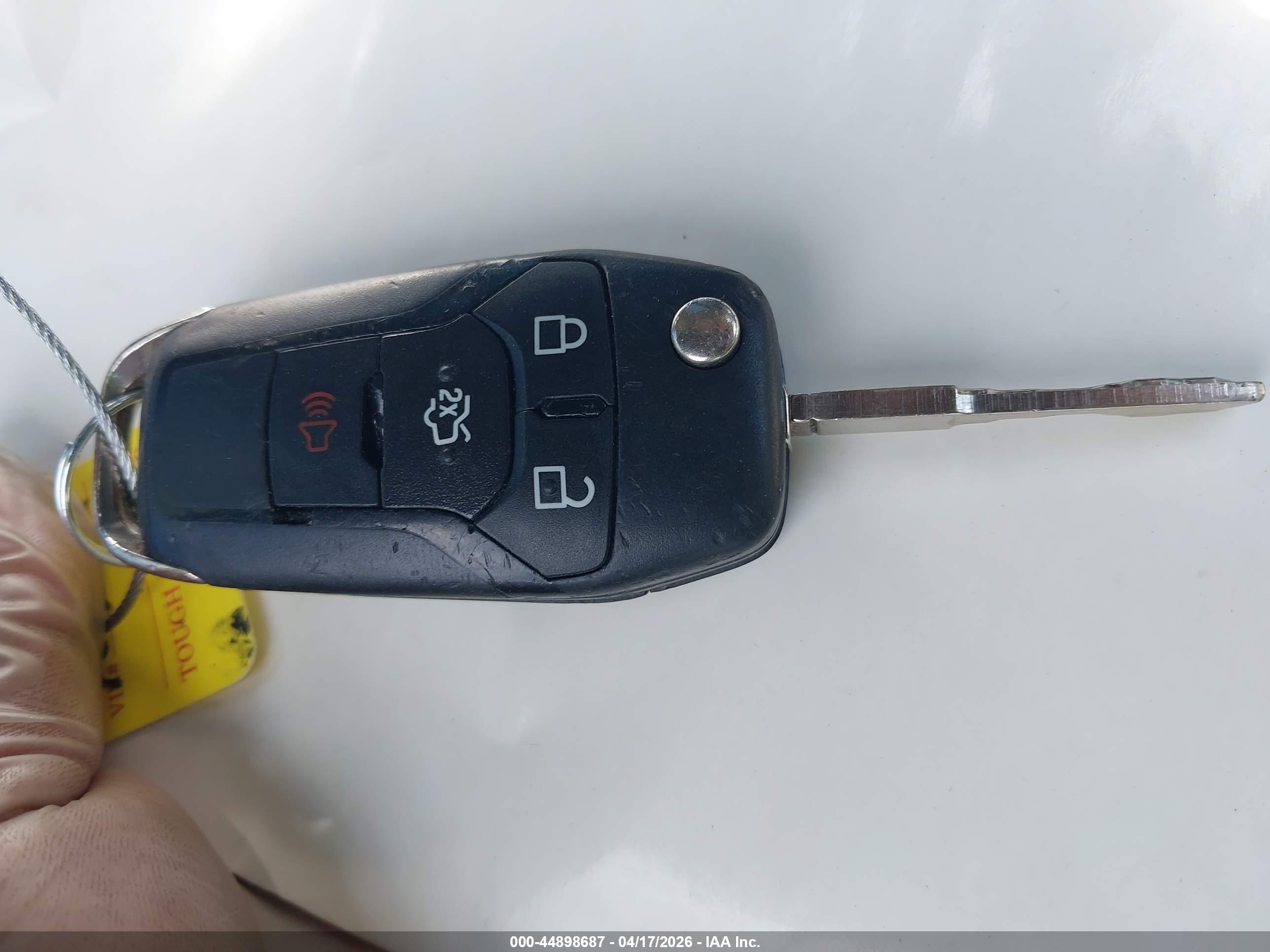 FORD FUSION image 11