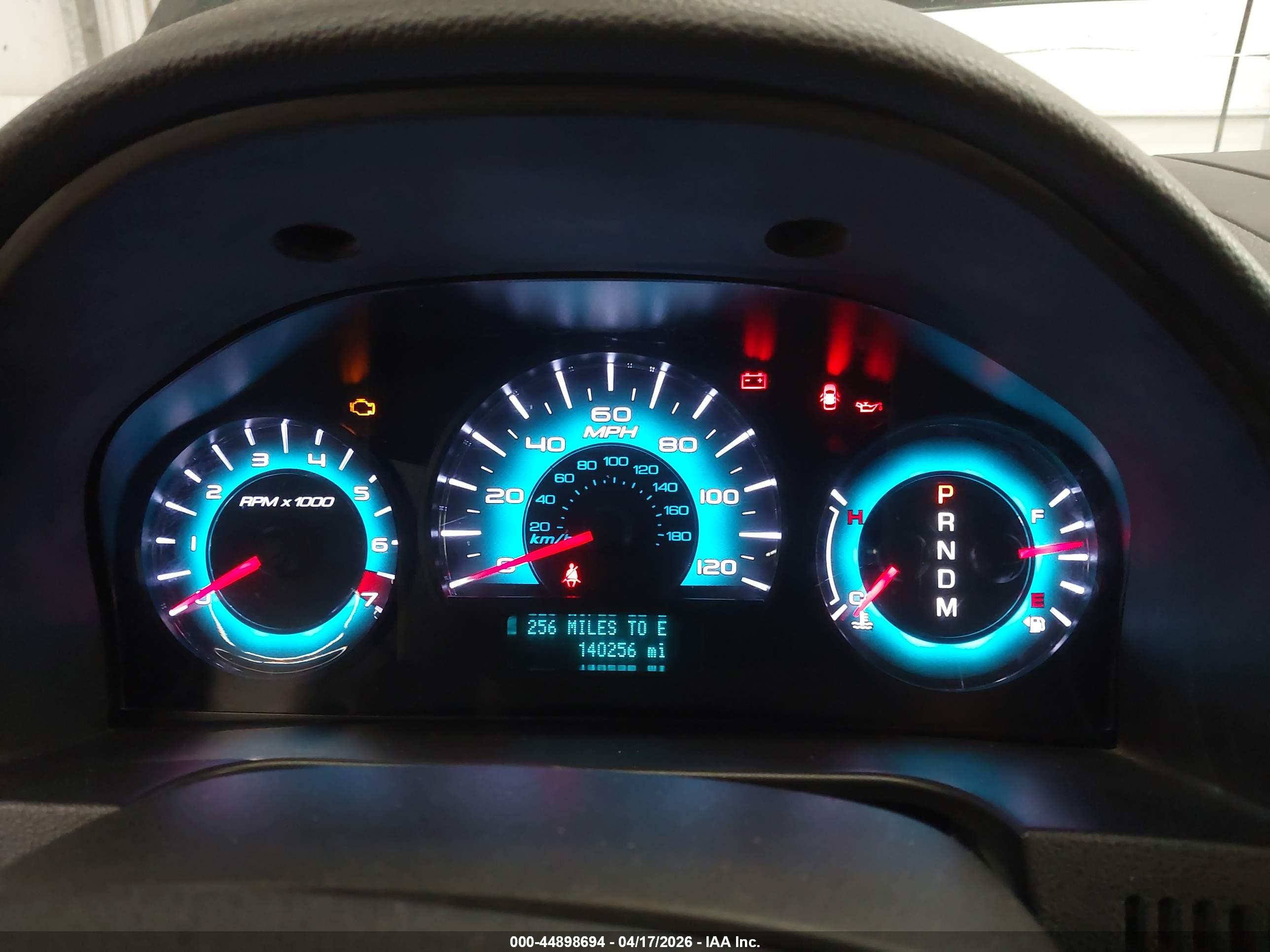 FORD FUSION image 7
