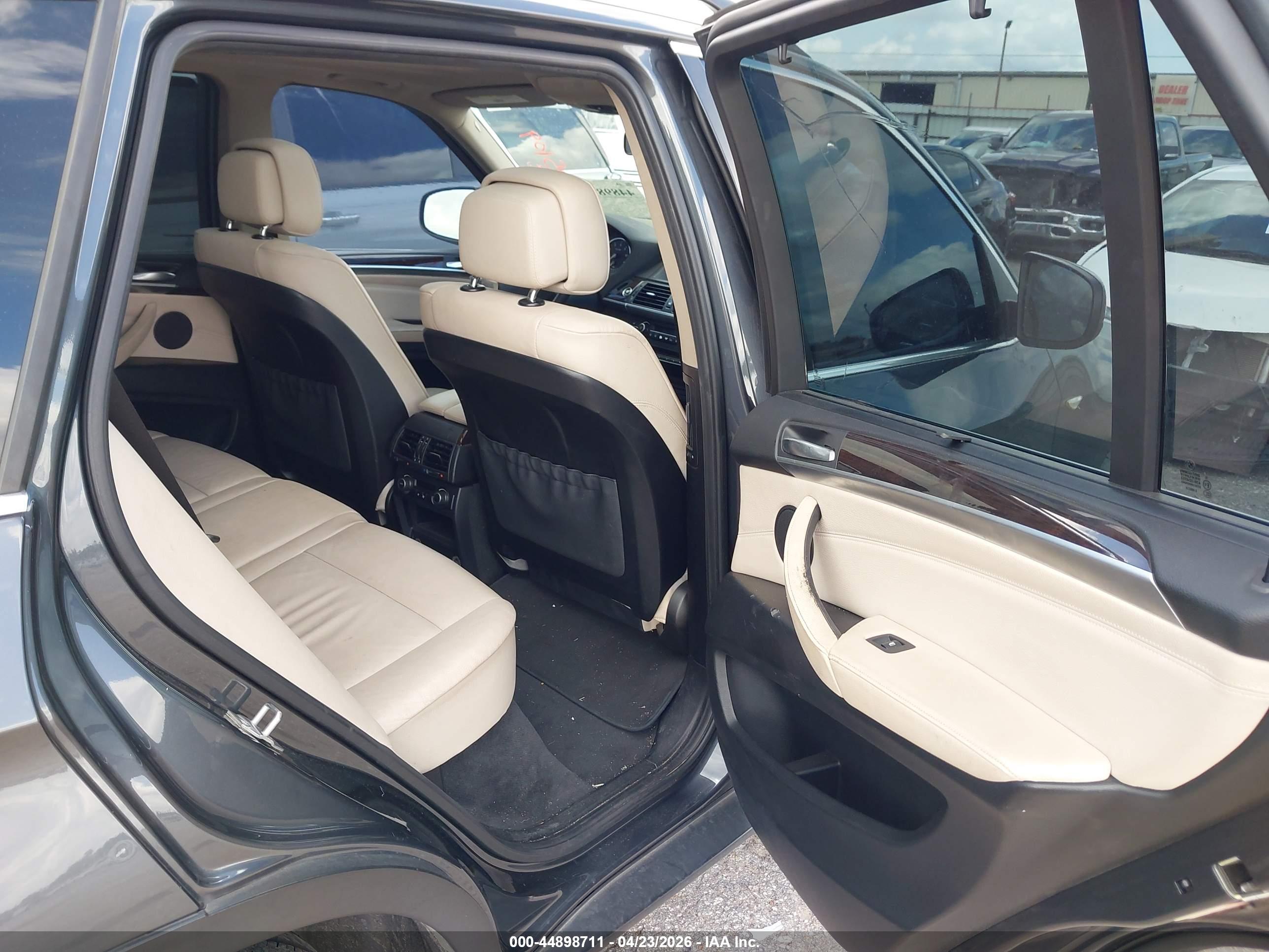 BMW X5 image 8