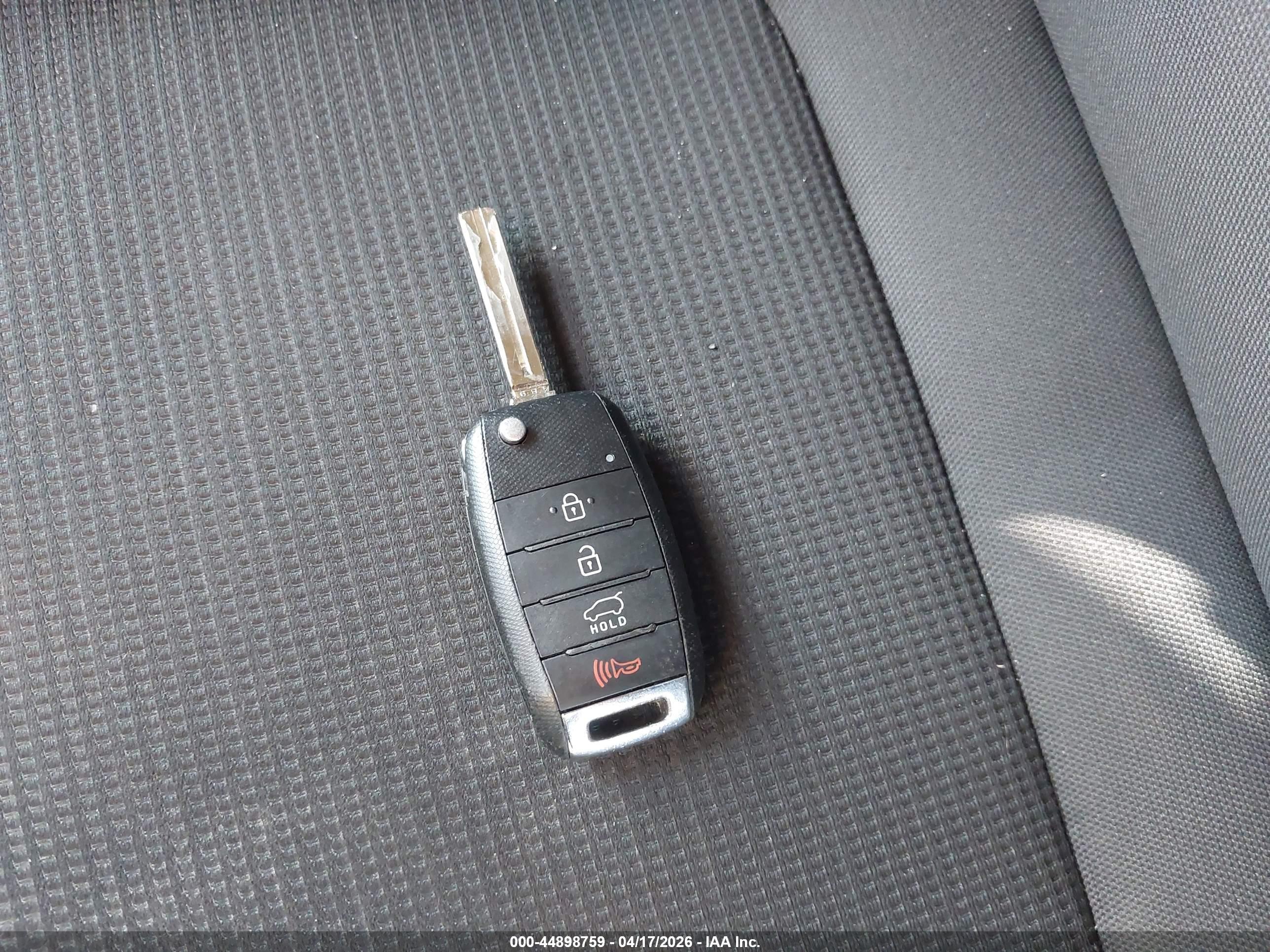 KIA SORENTO image 11